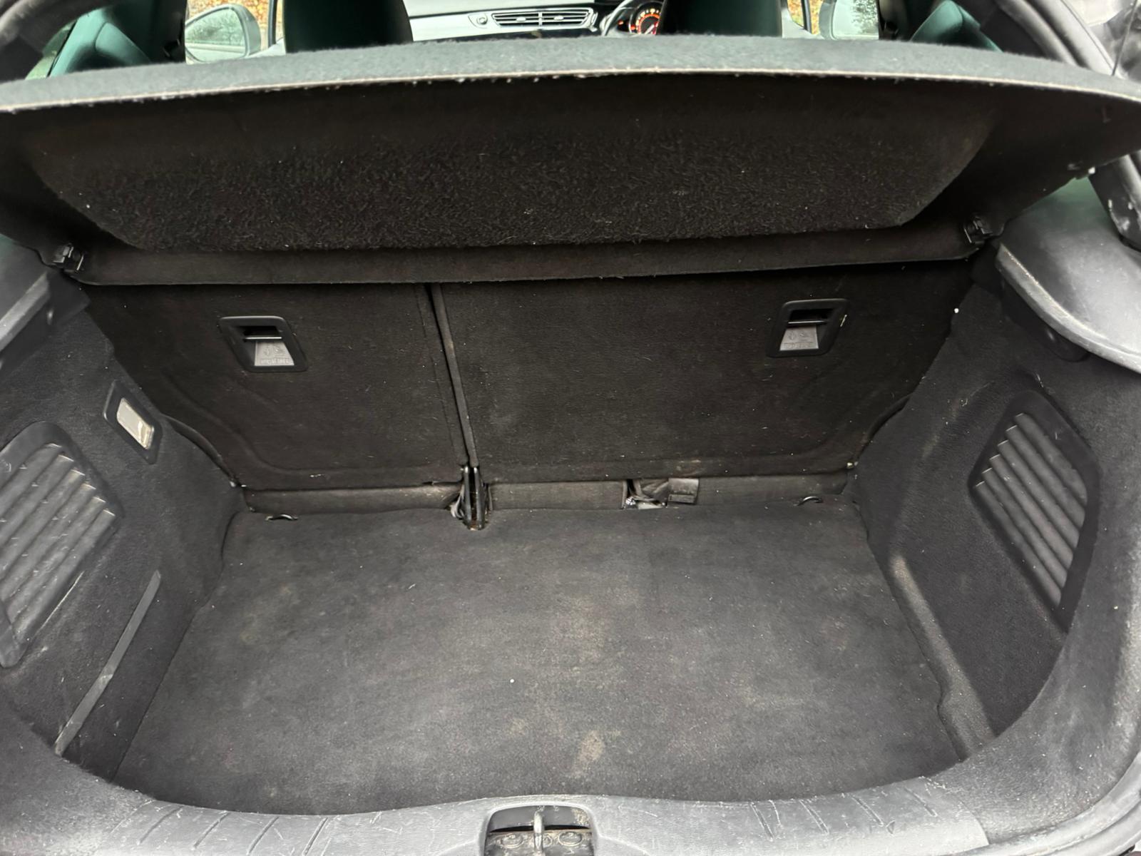 Citroen DS3 1.6 VTi DStyle Hatchback 3dr Petrol Auto Euro 5 (120 ps)