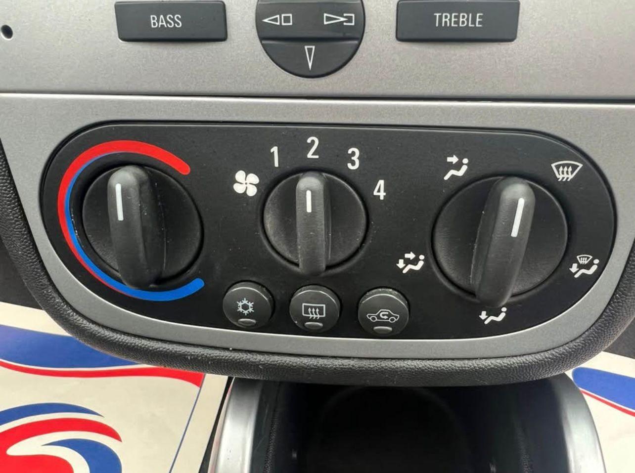 Vauxhall Tigra 1.4i 16v Exclusiv Convertible 2dr Petrol Manual (a/c) (146 g/km, 89 bhp)