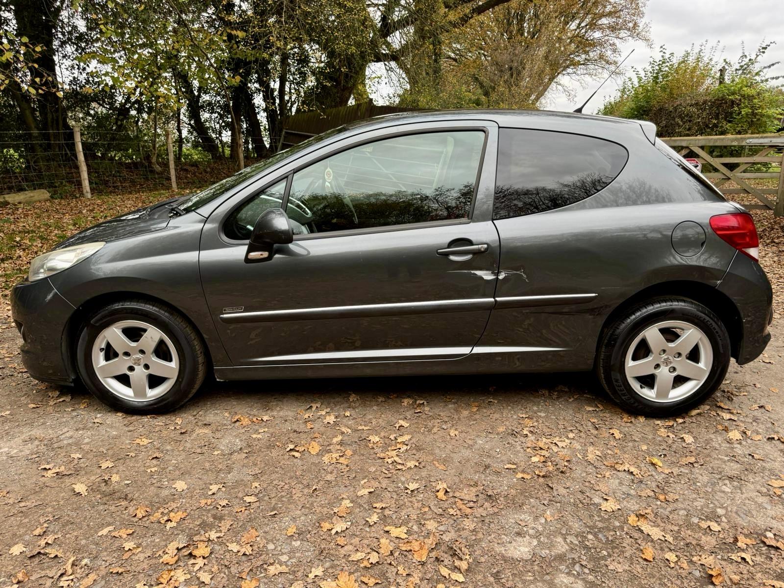 Peugeot 207 1.4 VTi Sportium Hatchback 3dr Petrol Manual Euro 5 (95 ps)