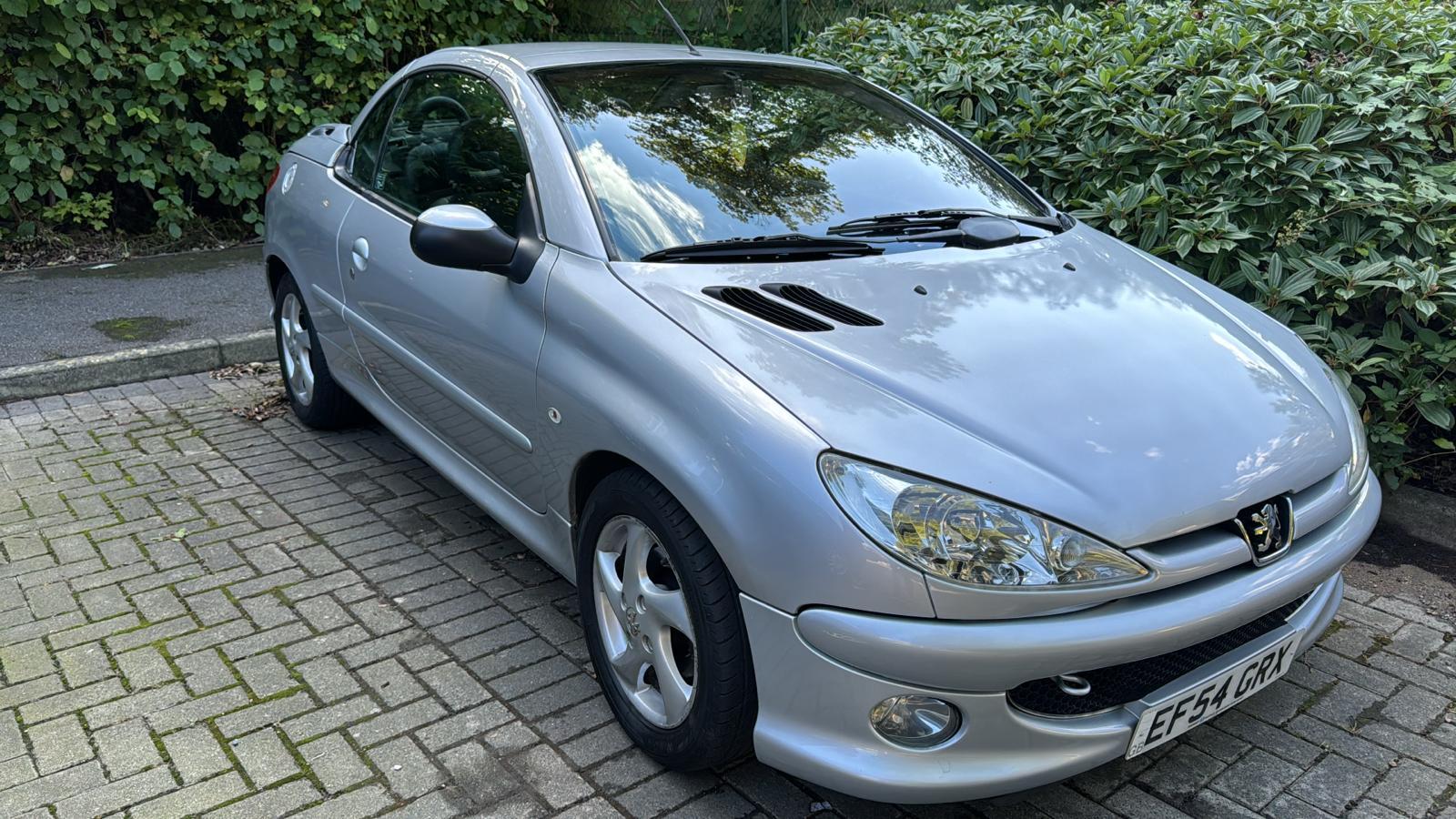 Peugeot 206 CC 1.6 16v Allure Convertible 2dr Petrol Automatic (183 g/km, 110 bhp)