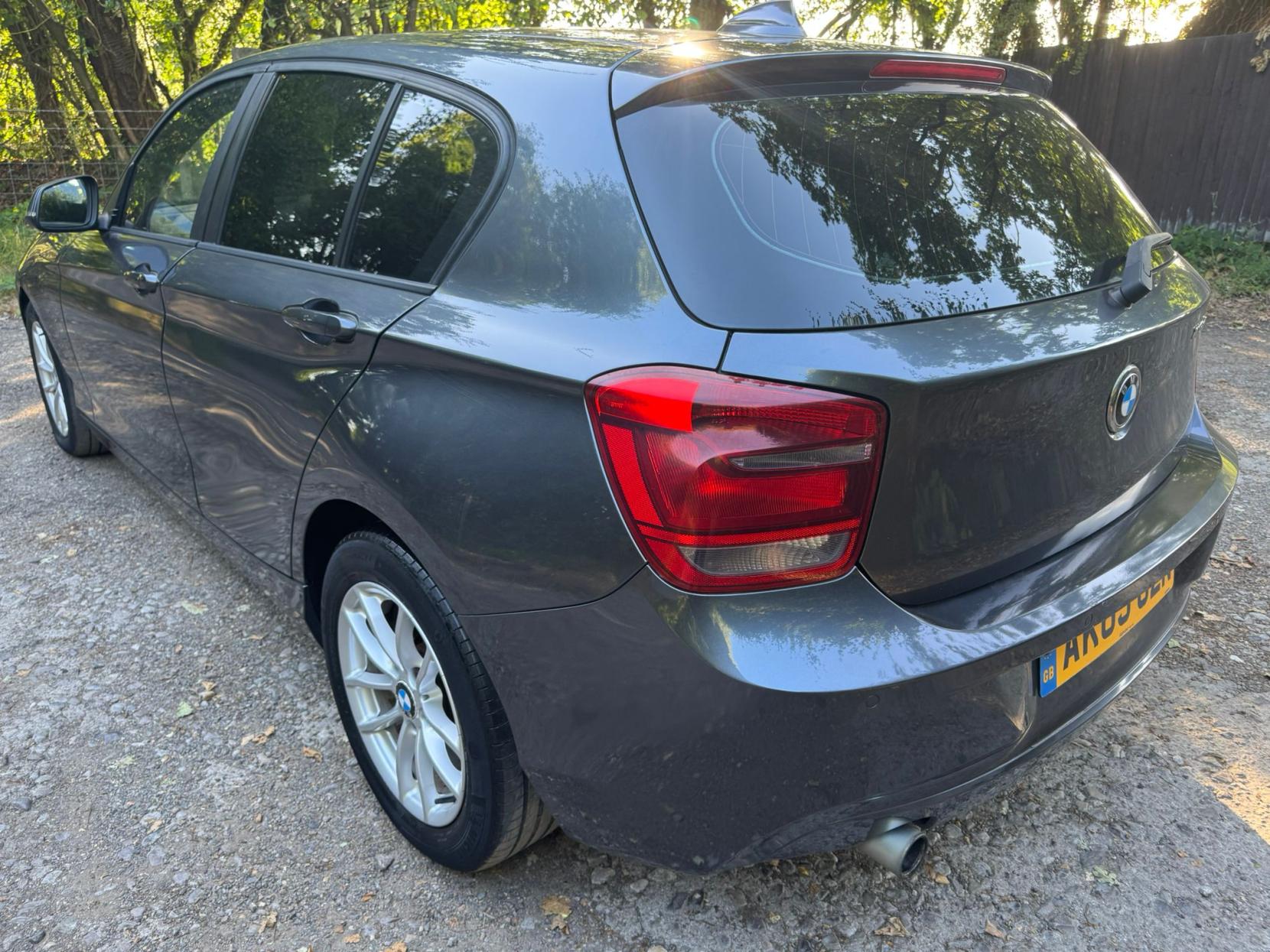 BMW 1 Series 1.6 116d ED EfficientDynamics Business Hatchback 5dr Diesel Manual Euro 5 (s/s) (116 ps)