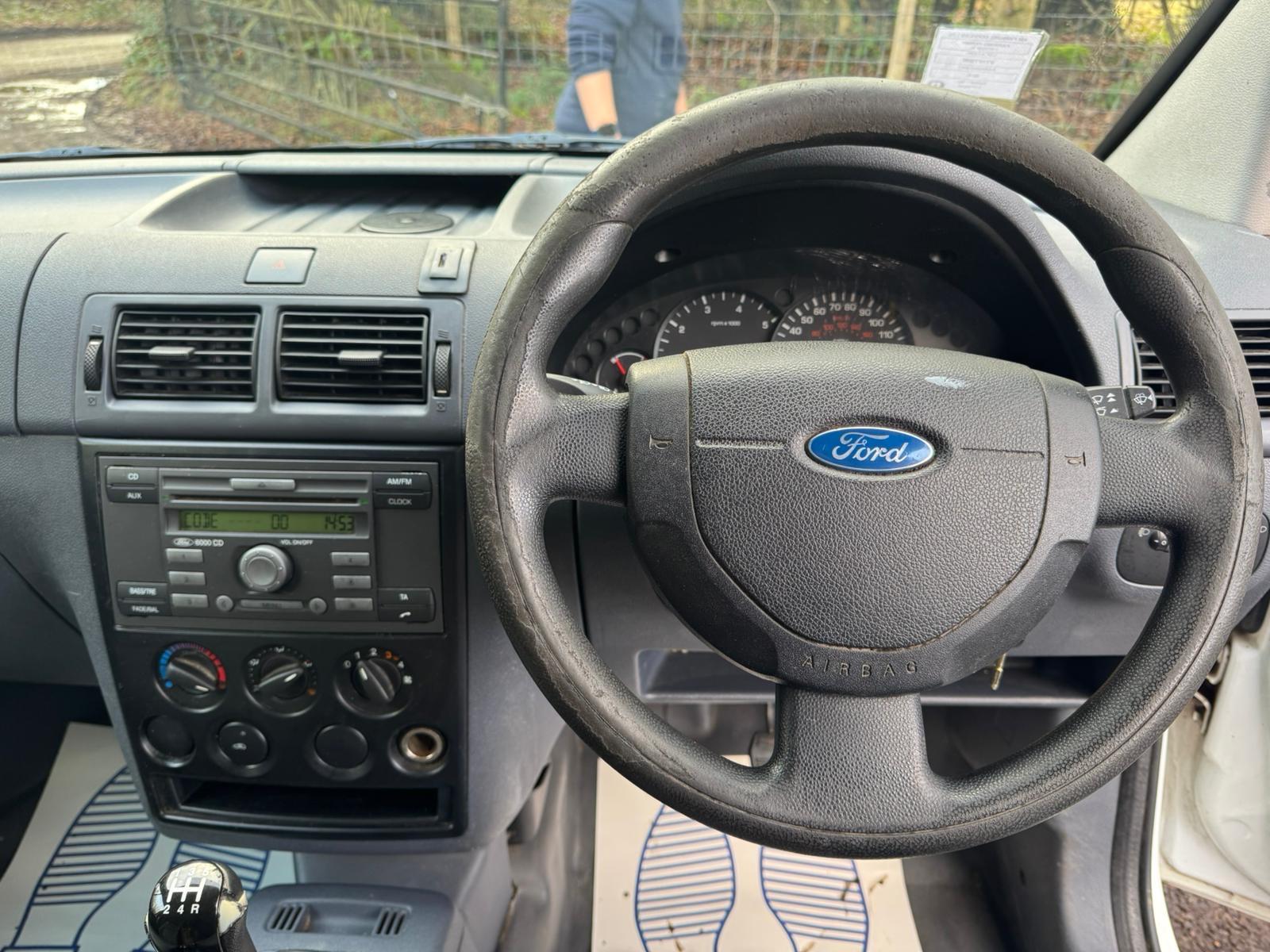 Ford Transit Connect 1.8 TDdi T200 Panel Van 4dr Diesel Manual L1 H1 (74 bhp)