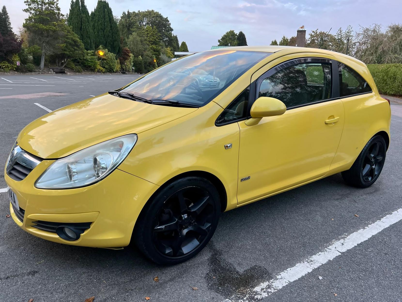 Vauxhall Corsa 1.2i 16v Design Hatchback 3dr Petrol Manual (a/c) (139 g/km, 79 bhp)