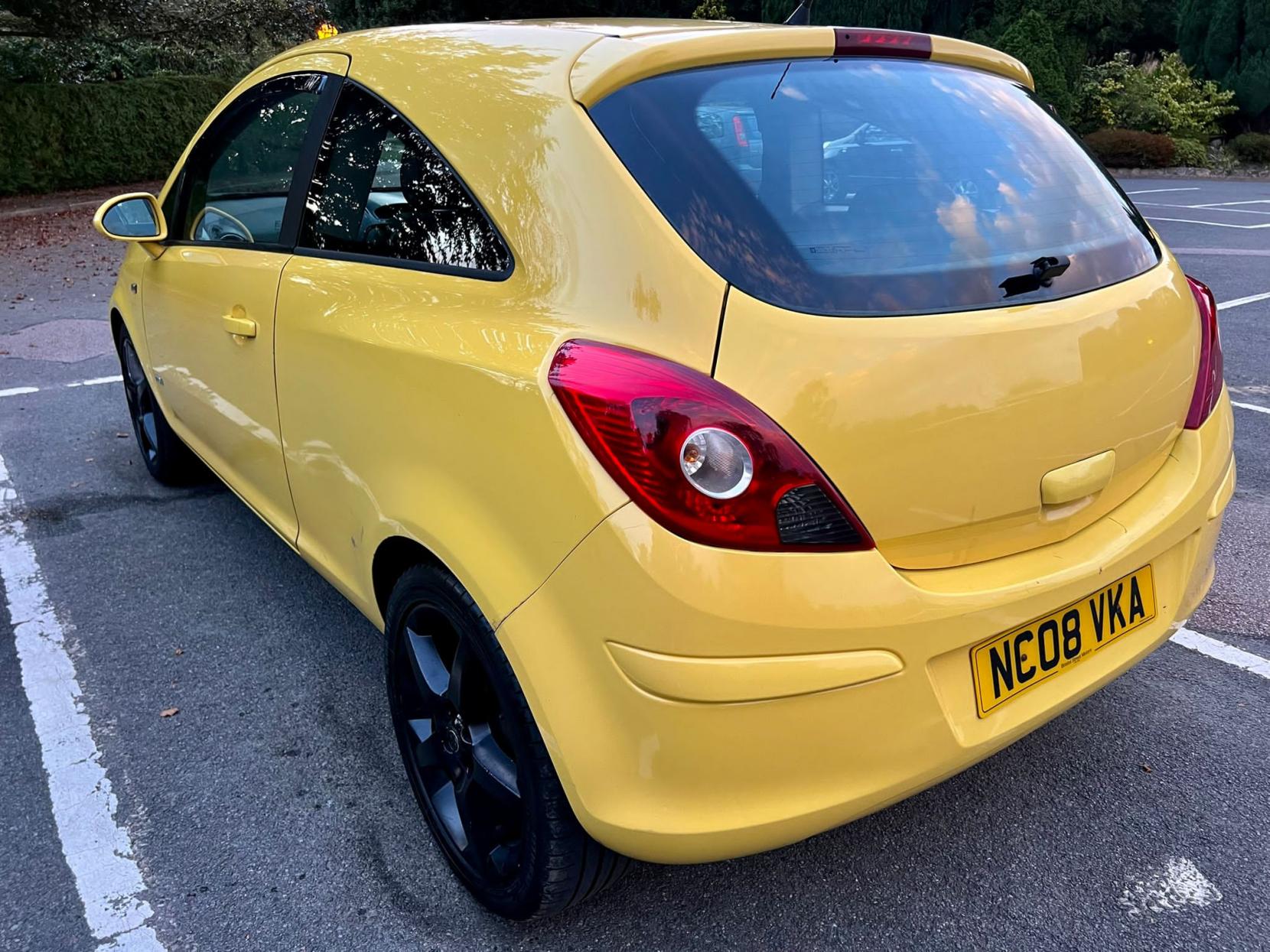 Vauxhall Corsa 1.2i 16v Design Hatchback 3dr Petrol Manual (a/c) (139 g/km, 79 bhp)