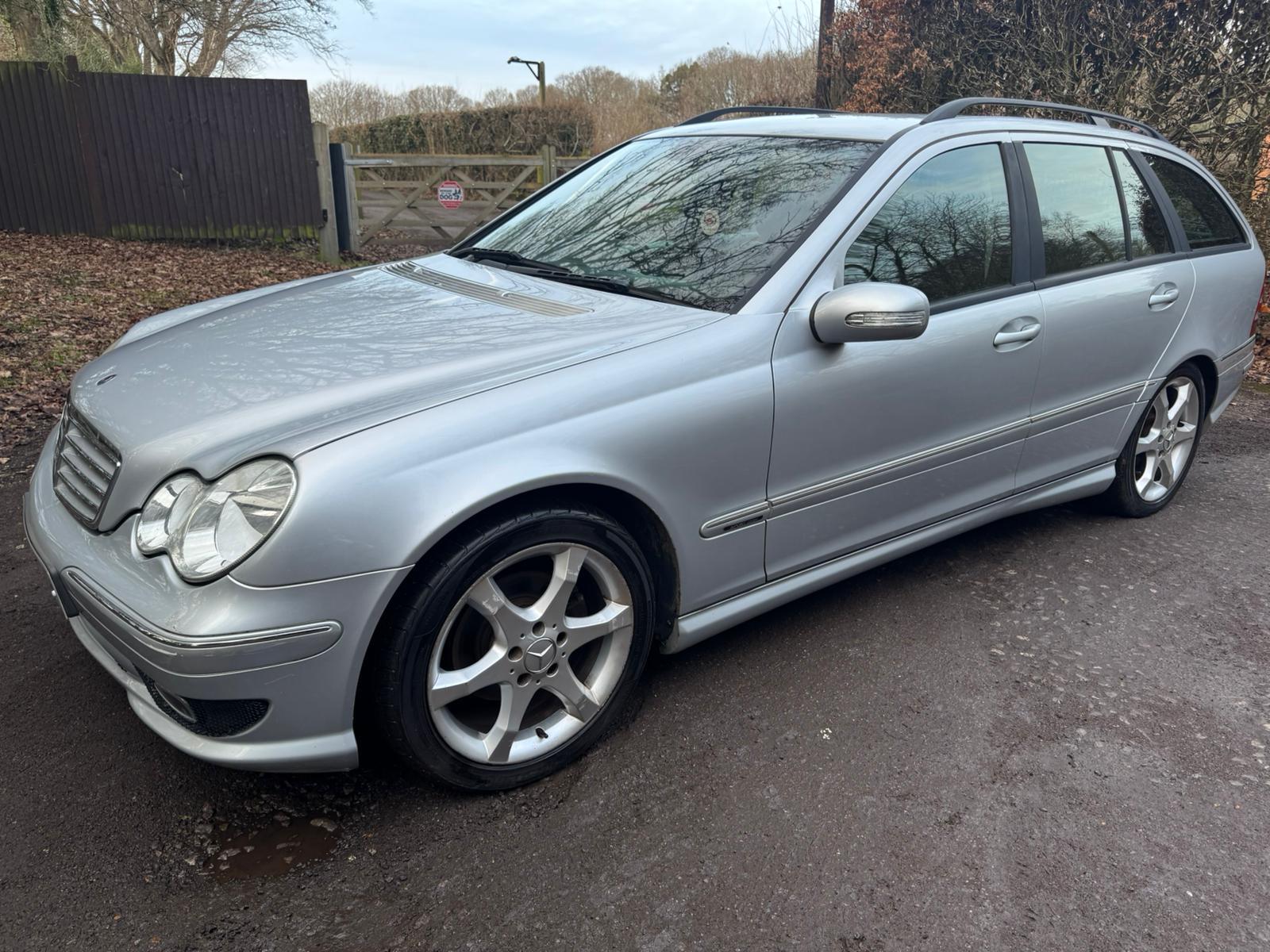 Mercedes-Benz C Class 2.1 C200 CDI Sport Edition Estate 5dr Diesel Automatic (188 g/km, 122 bhp)