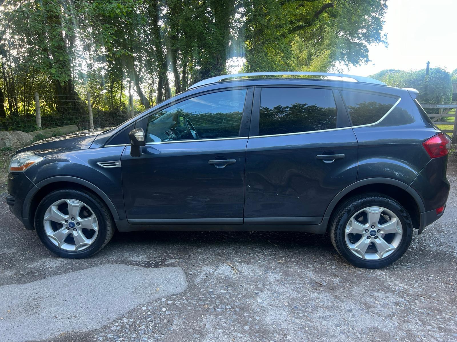 Ford Kuga 2.0 TDCi Titanium SUV 5dr Diesel Manual 2WD Euro 4 (136 ps)