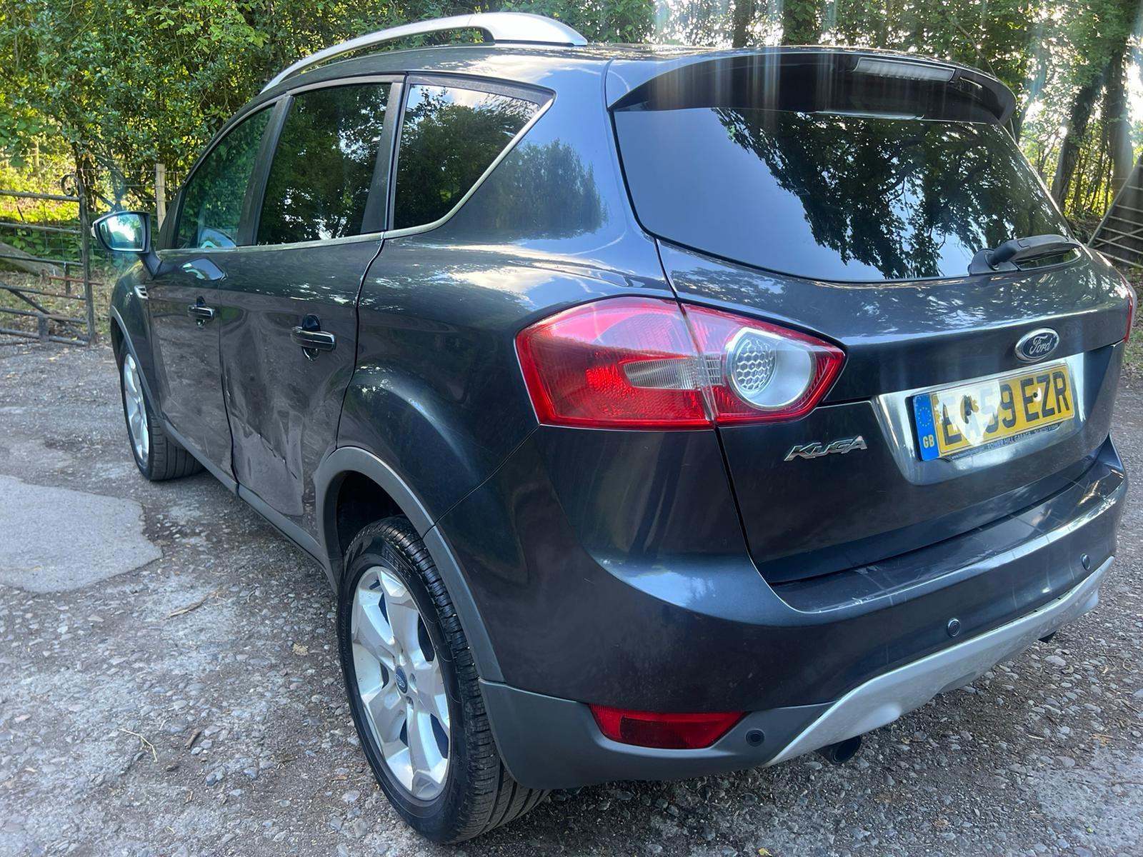 Ford Kuga 2.0 TDCi Titanium SUV 5dr Diesel Manual 2WD Euro 4 (136 ps)