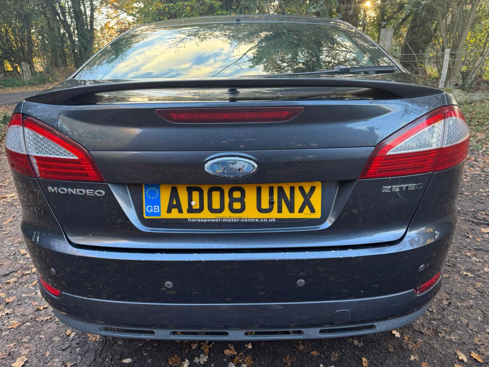 Ford Mondeo 2.0 Zetec Hatchback 5dr Petrol Manual (189 g/km, 143 bhp)