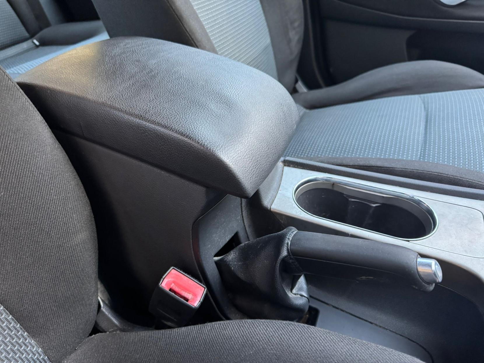 Ford Mondeo 2.0 Zetec Hatchback 5dr Petrol Manual (189 g/km, 143 bhp)