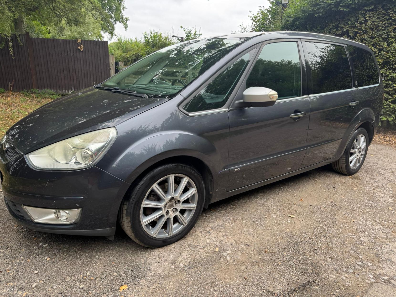 Ford Galaxy 2.0 TDCi Ghia MPV 5dr Diesel Automatic (196 g/km, 138 bhp)