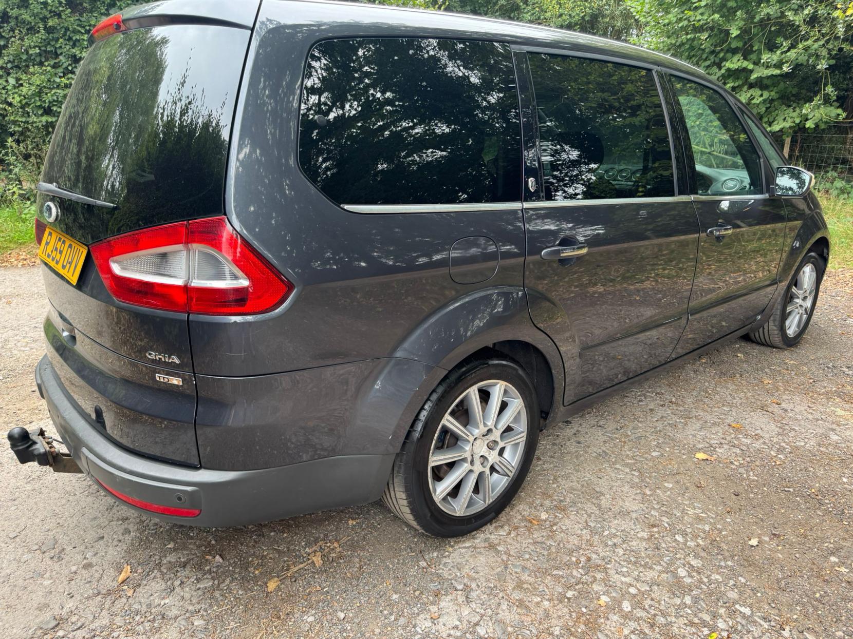 Ford Galaxy 2.0 TDCi Ghia MPV 5dr Diesel Automatic (196 g/km, 138 bhp)