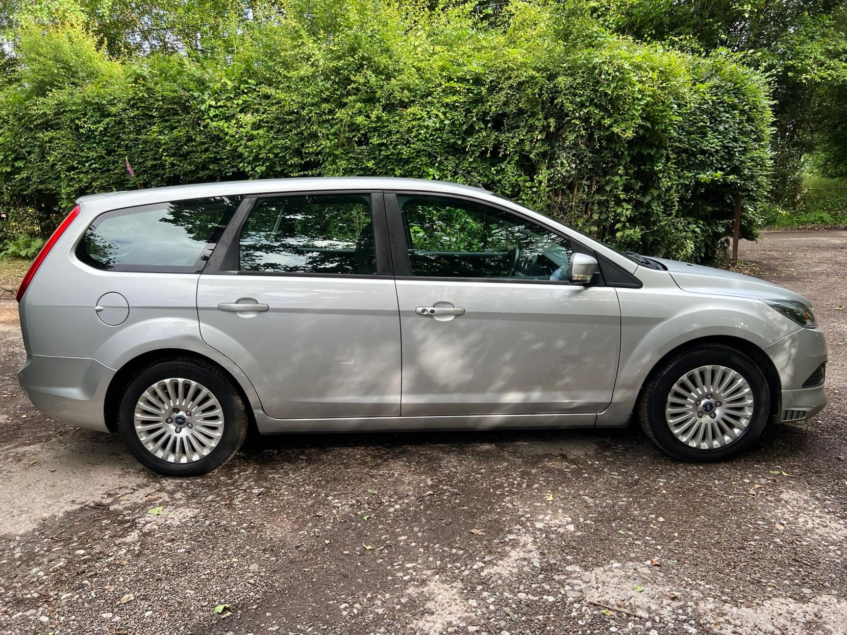 Ford Focus 1.6 TDCi DPF Titanium Estate 5dr Diesel Manual (115 g/km, 108 bhp)