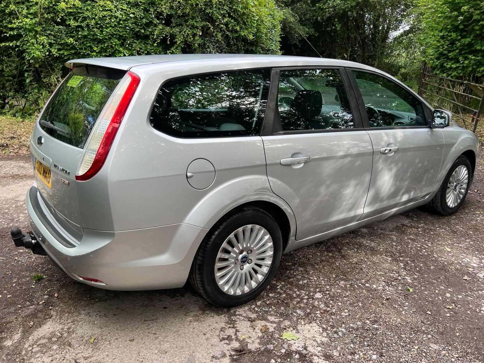 Ford Focus 1.6 TDCi DPF Titanium Estate 5dr Diesel Manual (115 g/km, 108 bhp)