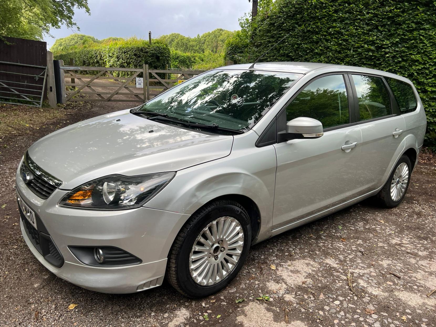 Ford Focus 1.6 TDCi DPF Titanium Estate 5dr Diesel Manual (115 g/km, 108 bhp)