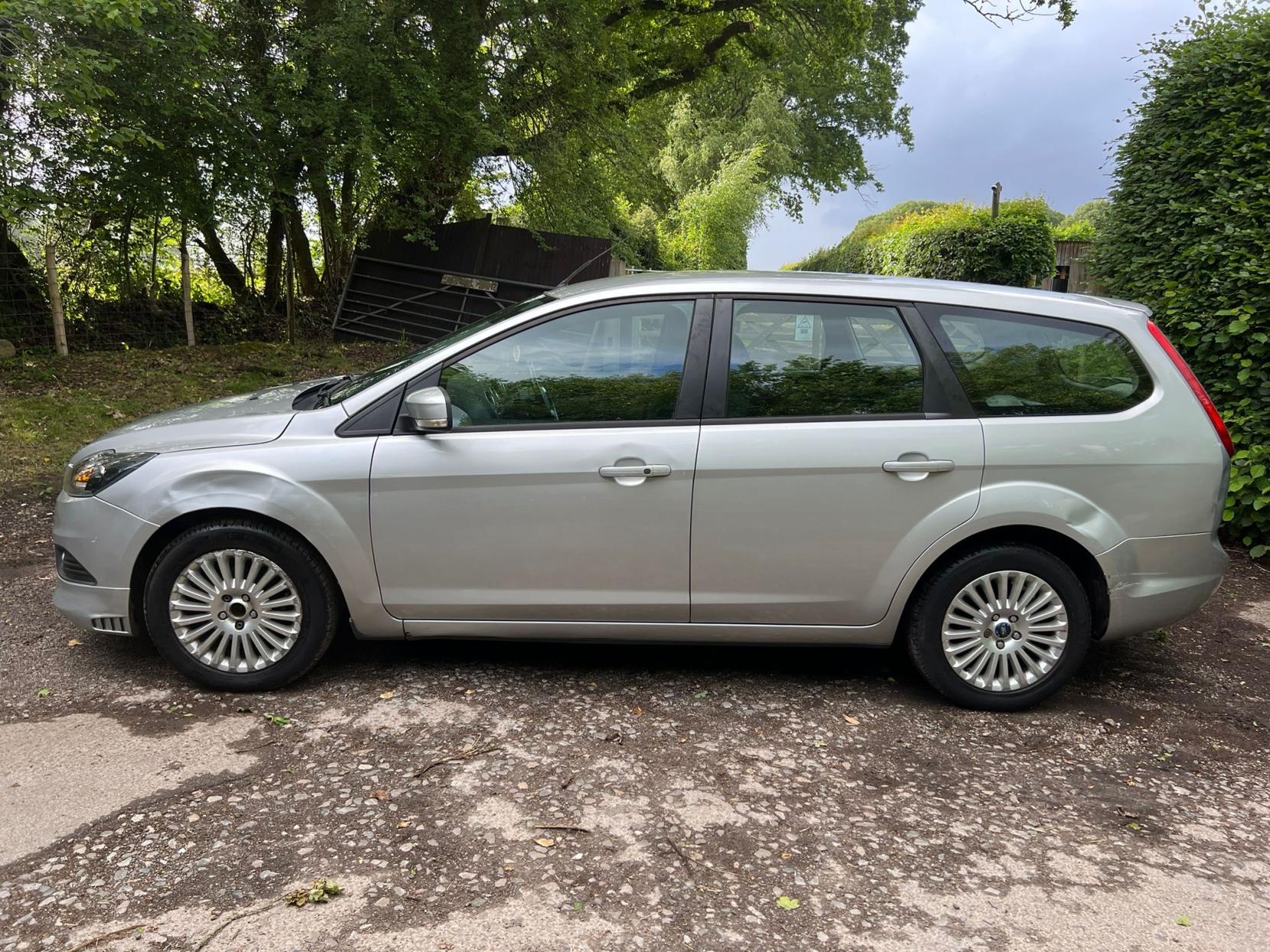 Ford Focus 1.6 TDCi DPF Titanium Estate 5dr Diesel Manual (115 g/km, 108 bhp)