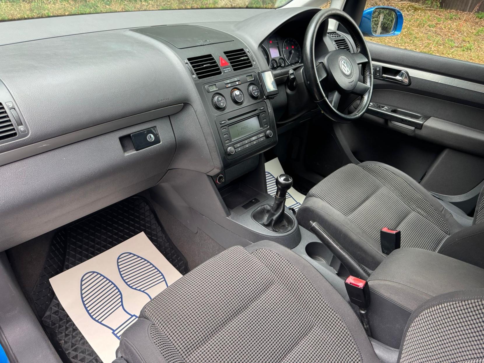 Volkswagen Touran 2.0 TDI PD Sport MPV 5dr Diesel Manual (7 Seats) (165 g/km, 134 bhp)