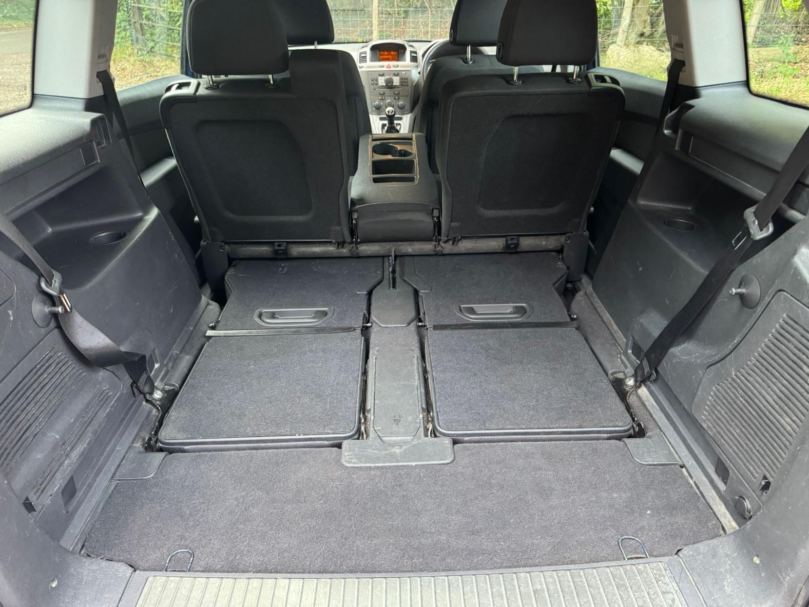Vauxhall Zafira 1.6 Club MPV 5dr Petrol Manual Euro 4 (105 ps)