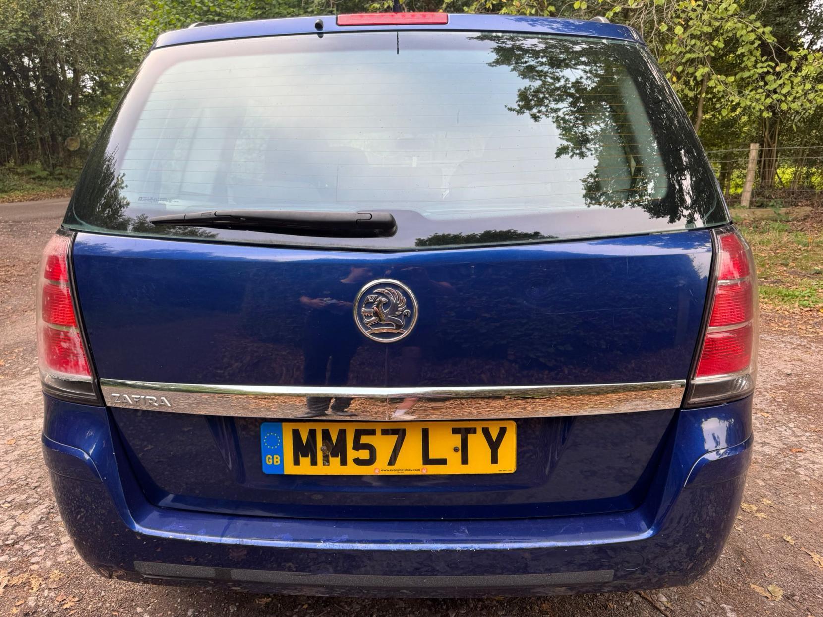 Vauxhall Zafira 1.6 Club MPV 5dr Petrol Manual Euro 4 (105 ps)