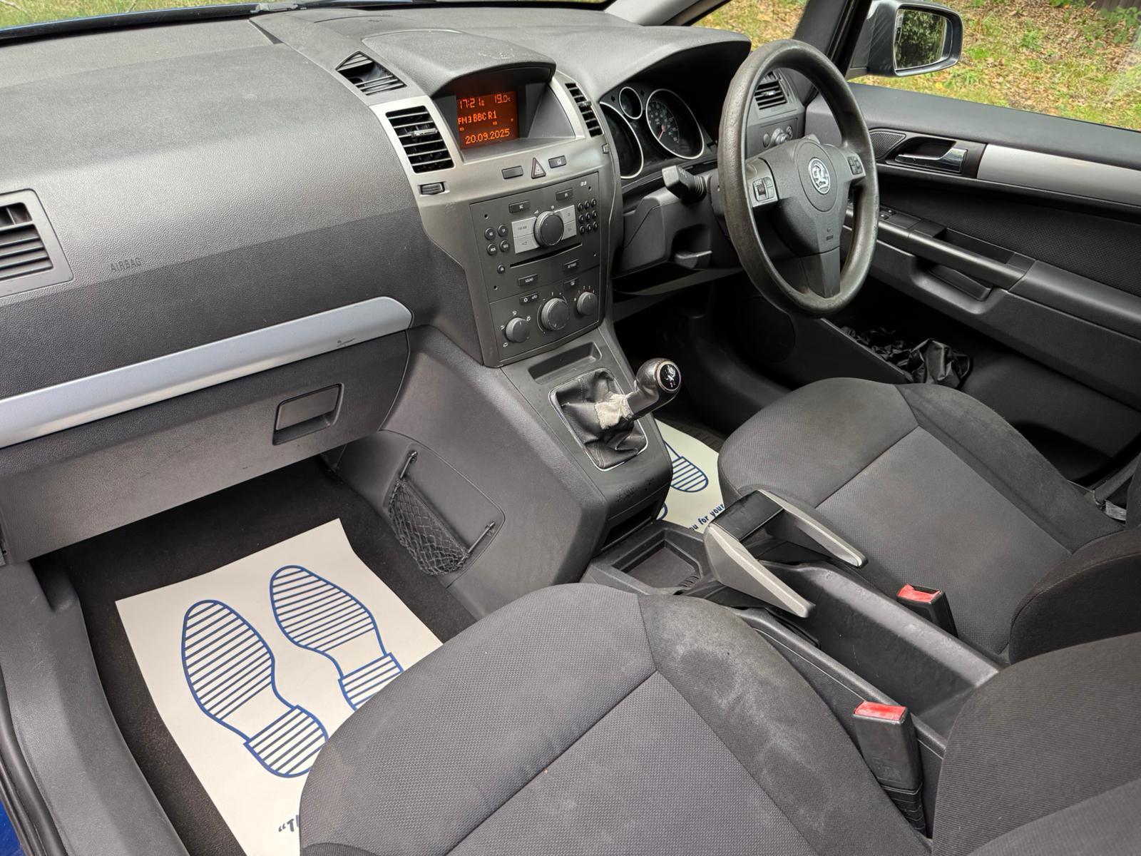Vauxhall Zafira 1.6 Club MPV 5dr Petrol Manual Euro 4 (105 ps)