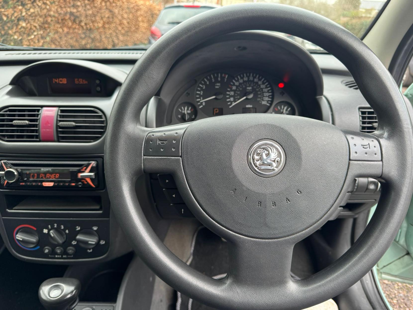 Vauxhall Corsa 1.4i 16v Comfort Hatchback 5dr Petrol Automatic (192 g/km, 89 bhp)