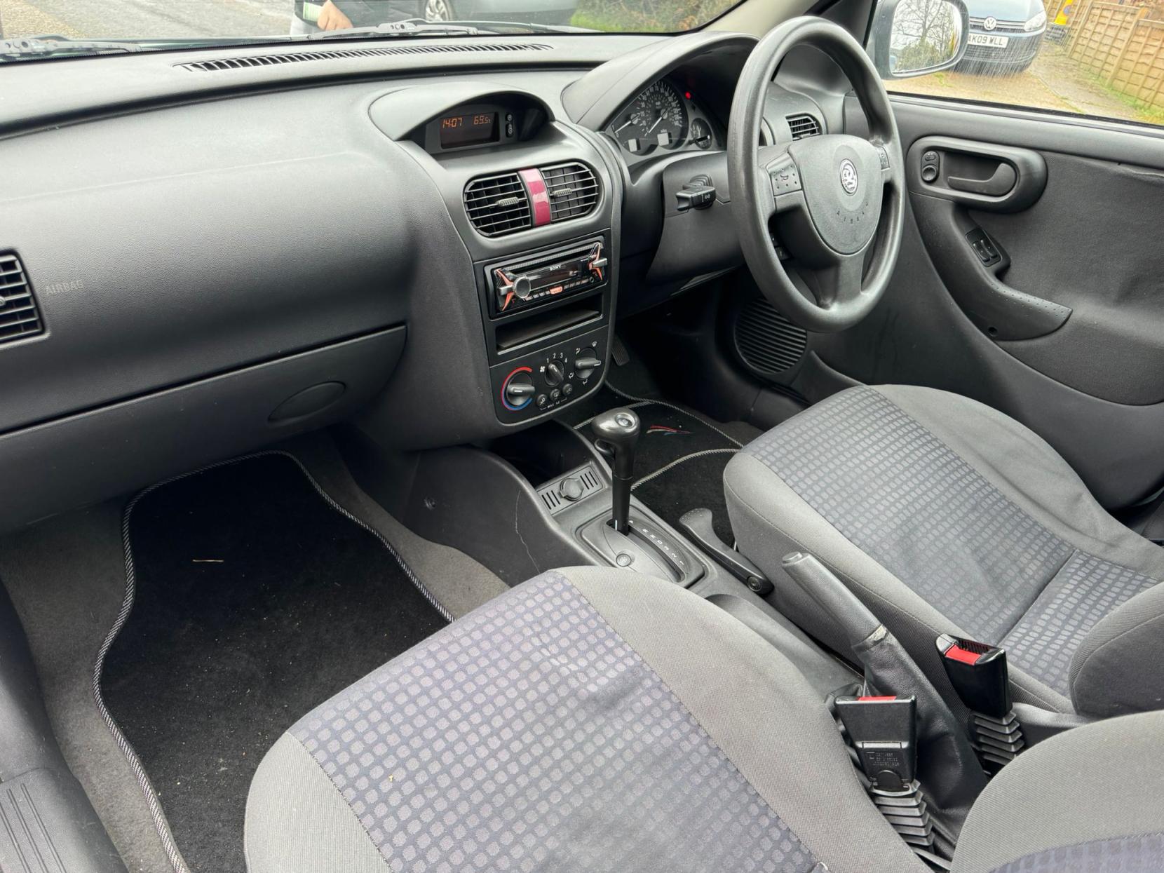 Vauxhall Corsa 1.4i 16v Comfort Hatchback 5dr Petrol Automatic (192 g/km, 89 bhp)