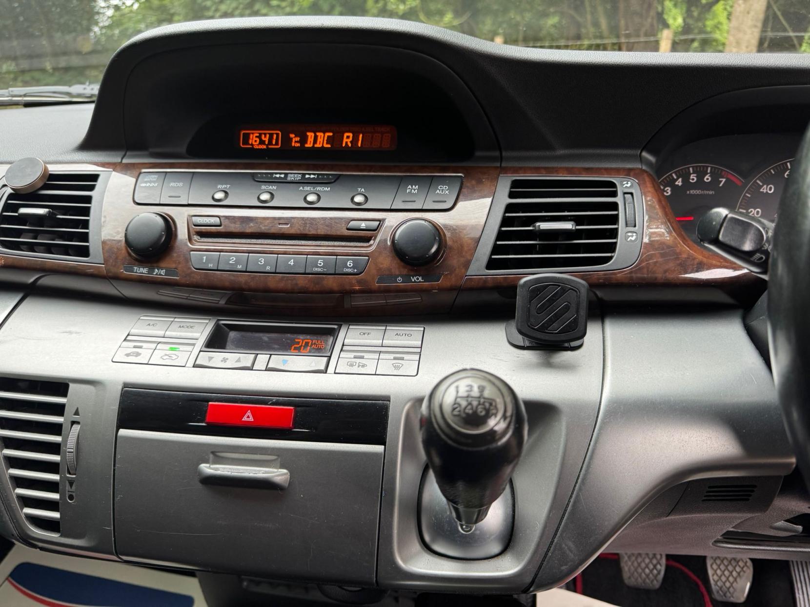 Honda FR-V 2.0 i-VTEC Sport MPV 5dr Petrol Manual (199 g/km, 148 bhp)