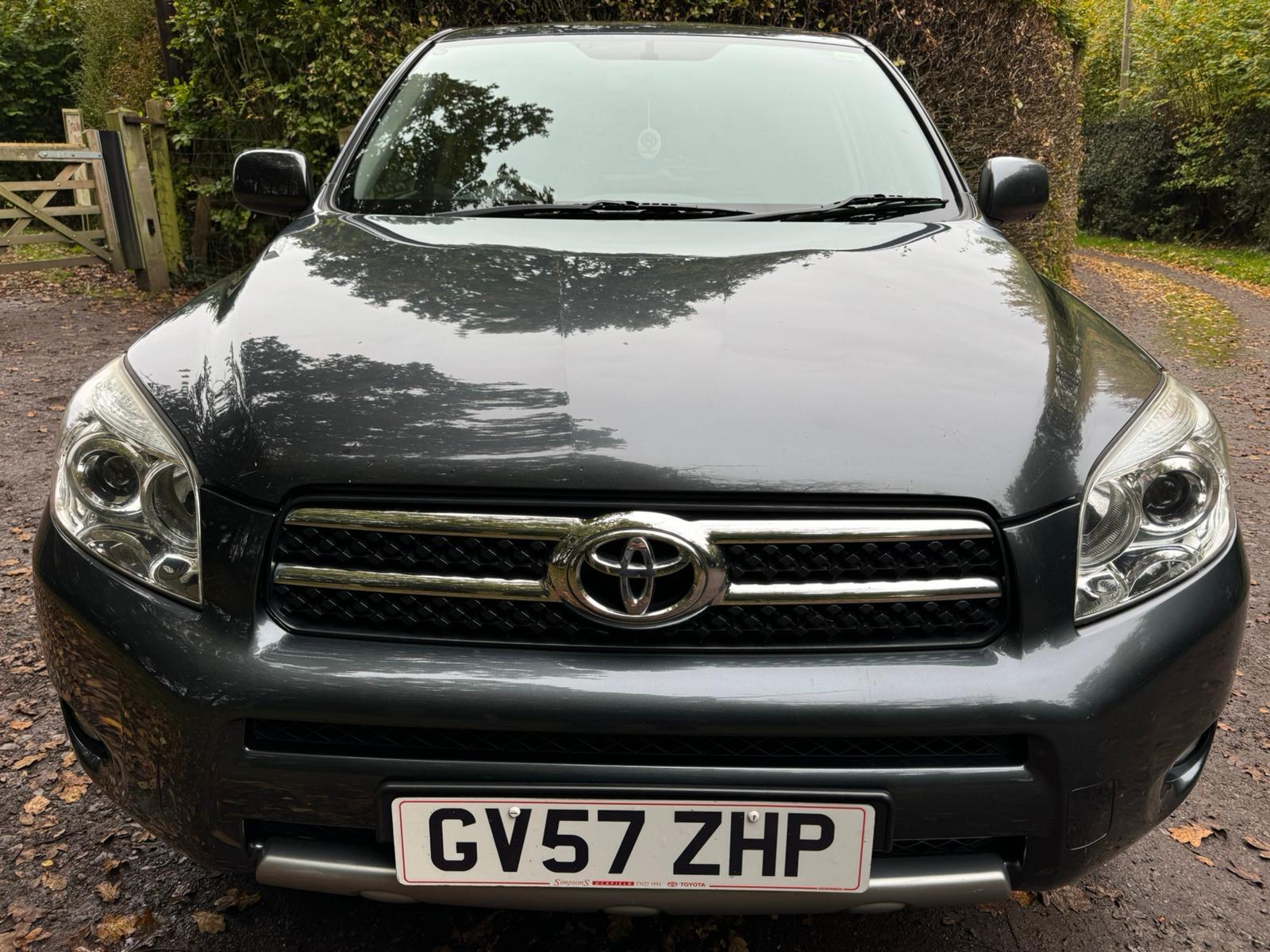 Toyota RAV4 2.0 XT-R SUV 5dr Petrol Automatic 4WD (212 g/km, 150 bhp)