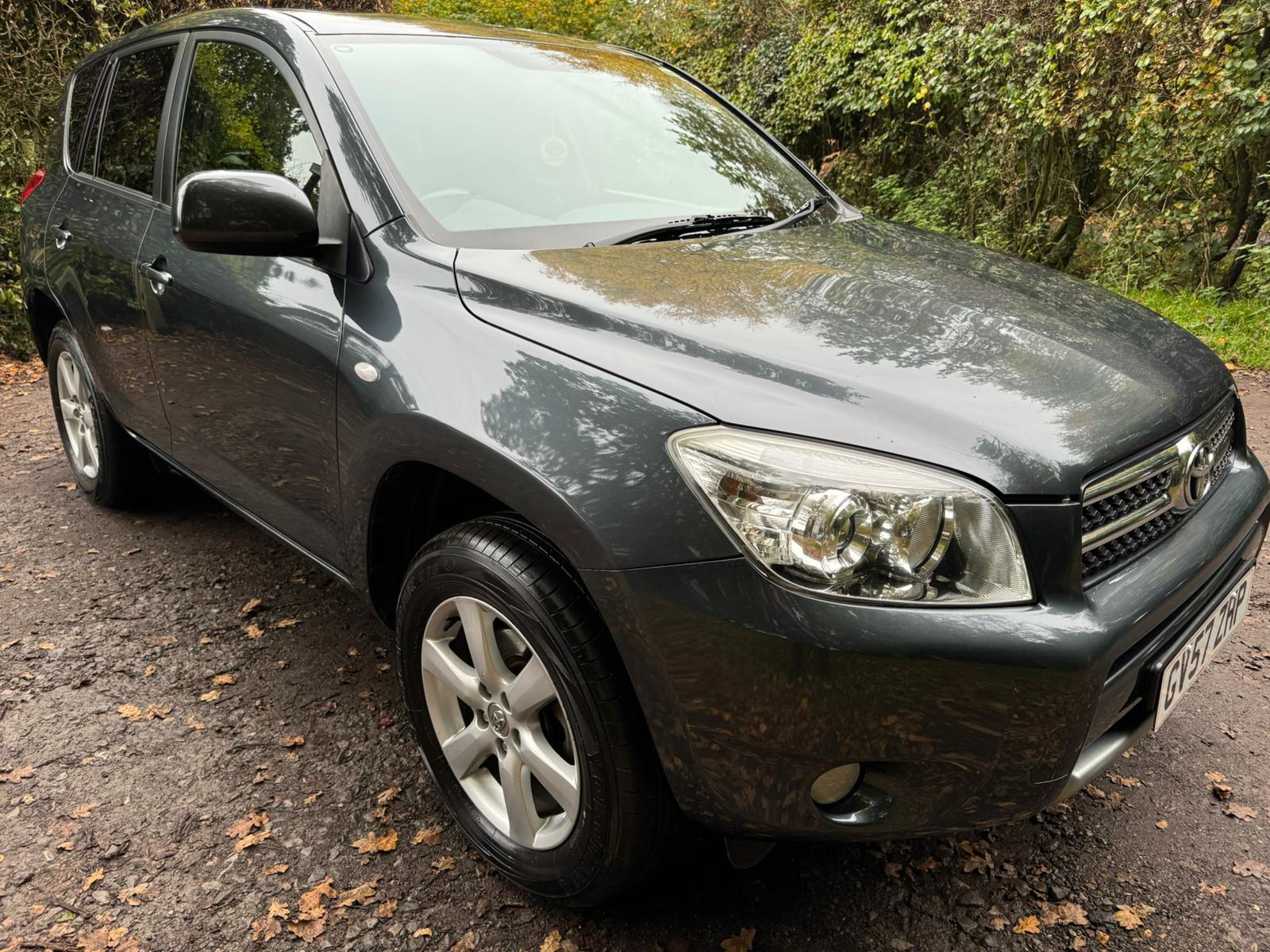 Toyota RAV4 2.0 XT-R SUV 5dr Petrol Automatic 4WD (212 g/km, 150 bhp)