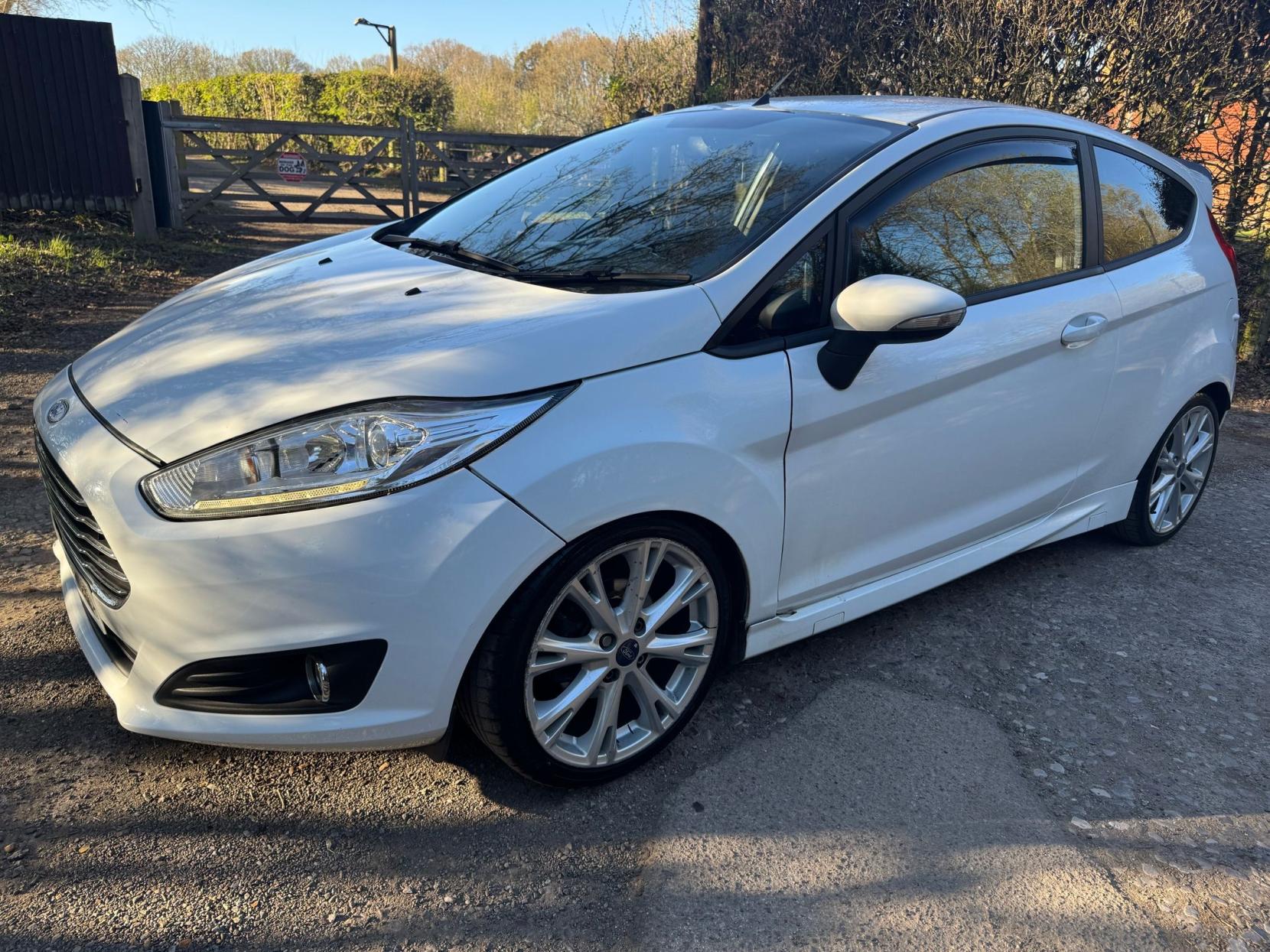 Ford Fiesta 1.0T EcoBoost Zetec S Hatchback 3dr Petrol Manual Euro 6 (s/s) (125 ps)