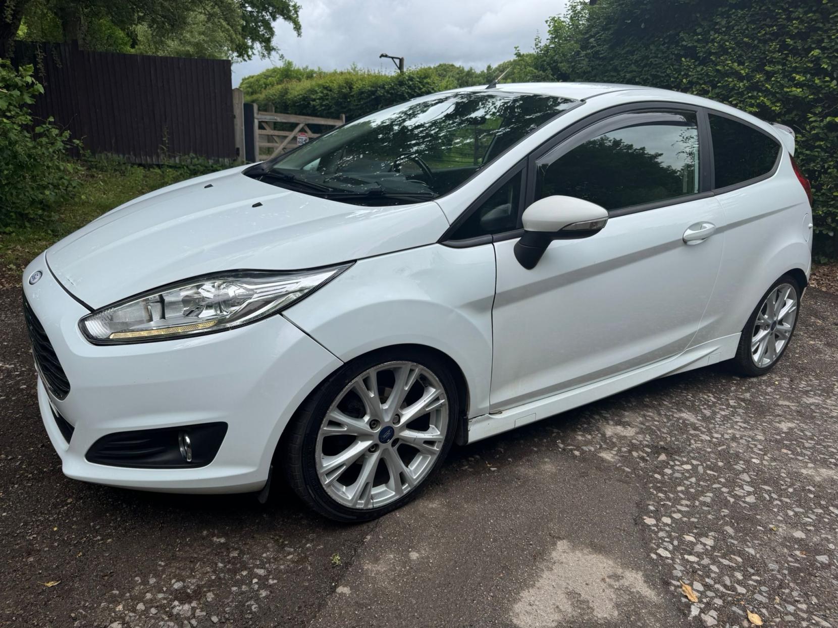 Ford Fiesta 1.0T EcoBoost Zetec S Hatchback 3dr Petrol Manual Euro 6 (s/s) (125 ps)