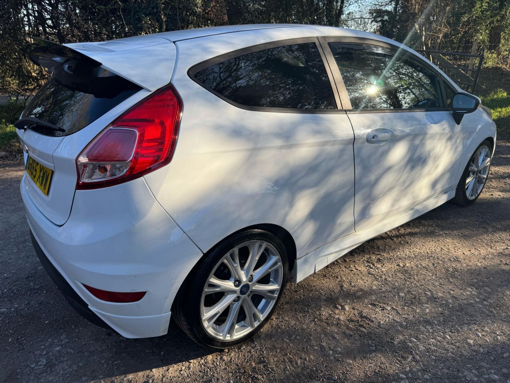 Ford Fiesta 1.0T EcoBoost Zetec S Hatchback 3dr Petrol Manual Euro 6 (s/s) (125 ps)
