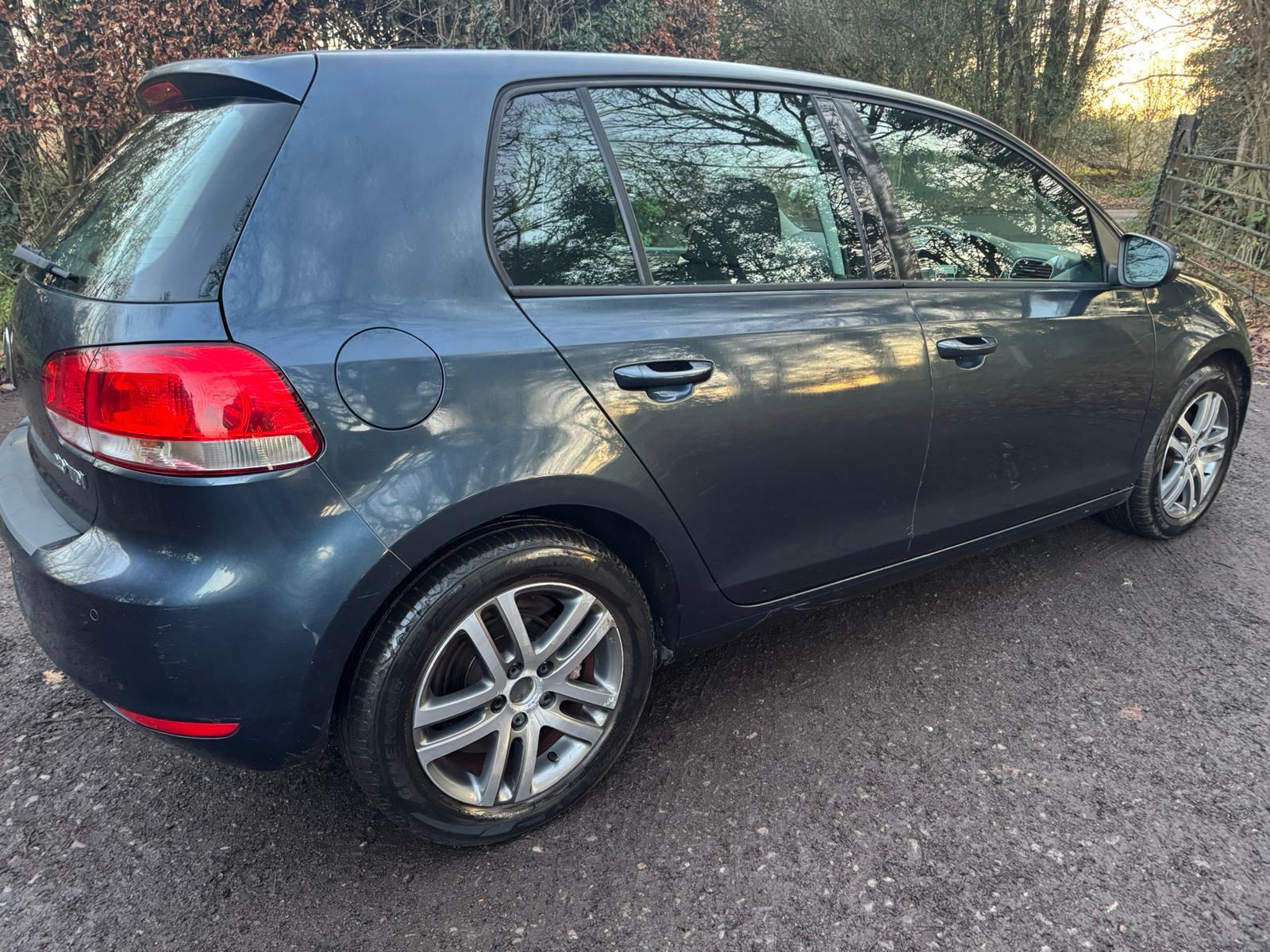 Volkswagen Golf 2.0 TDI SE Hatchback 5dr Diesel DSG Euro 5 (140 ps)