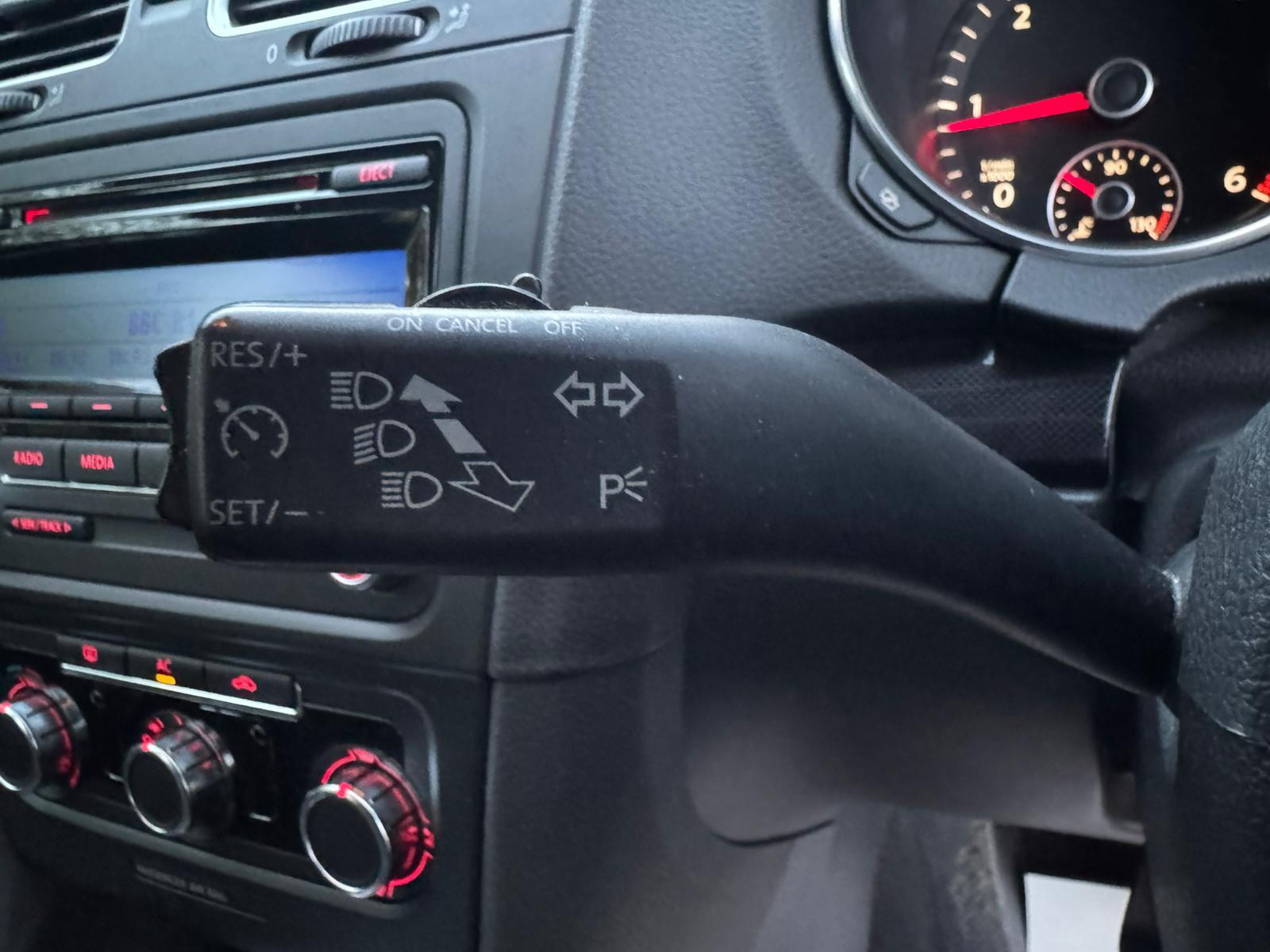 Volkswagen Golf 2.0 TDI SE Hatchback 5dr Diesel DSG Euro 5 (140 ps)