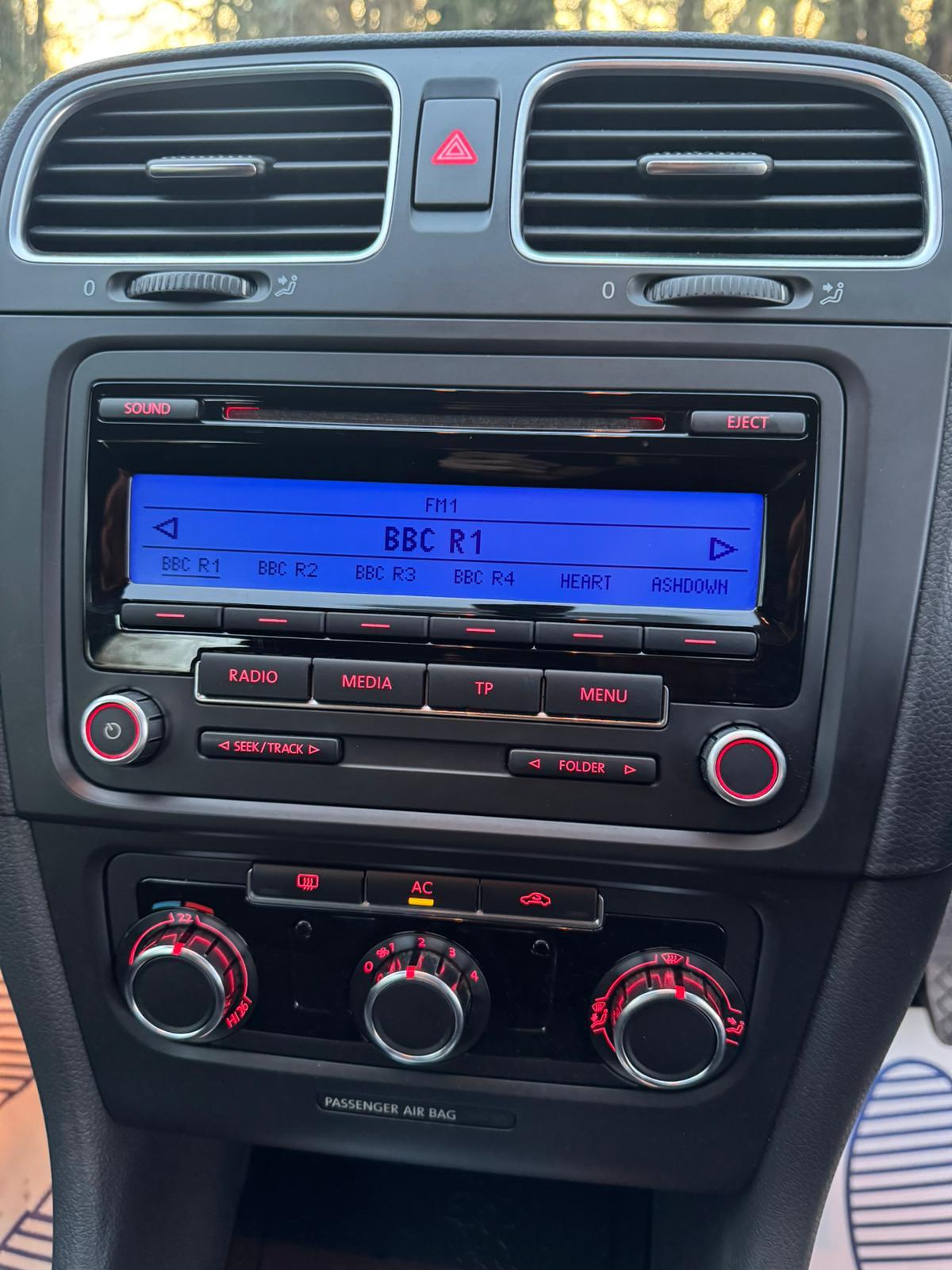 Volkswagen Golf 2.0 TDI SE Hatchback 5dr Diesel DSG Euro 5 (140 ps)