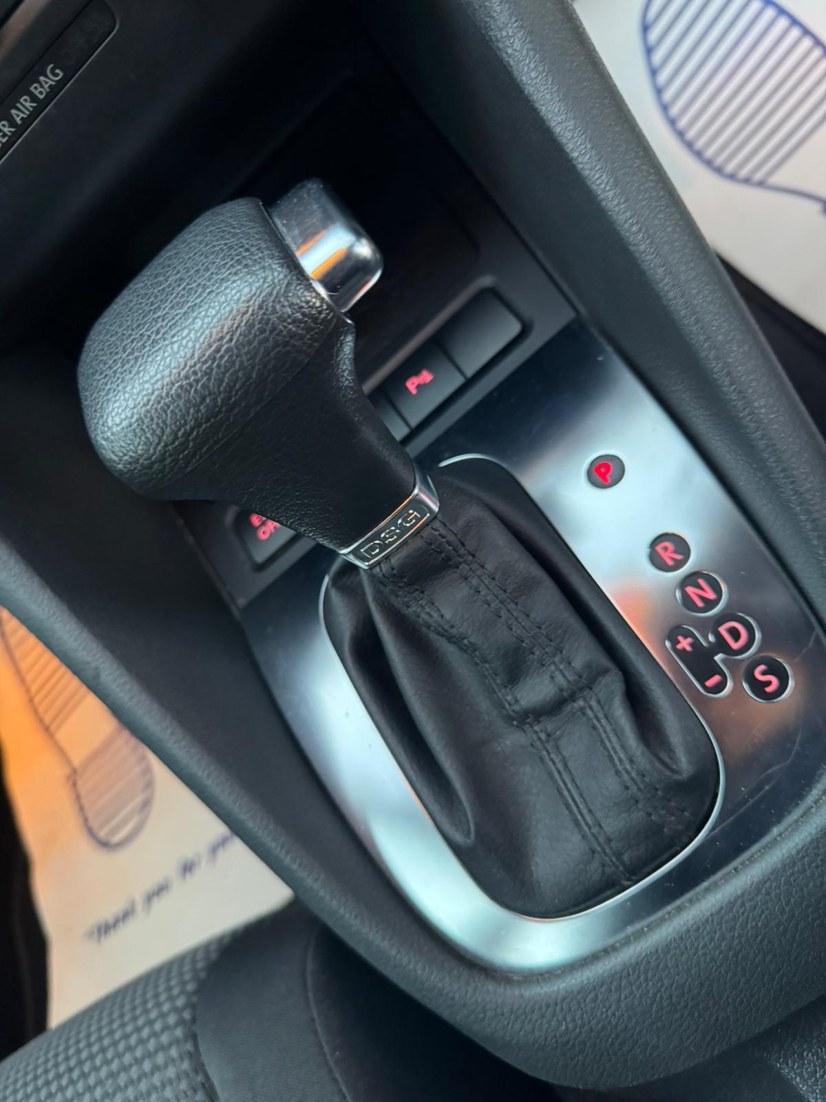 Volkswagen Golf 2.0 TDI SE Hatchback 5dr Diesel DSG Euro 5 (140 ps)