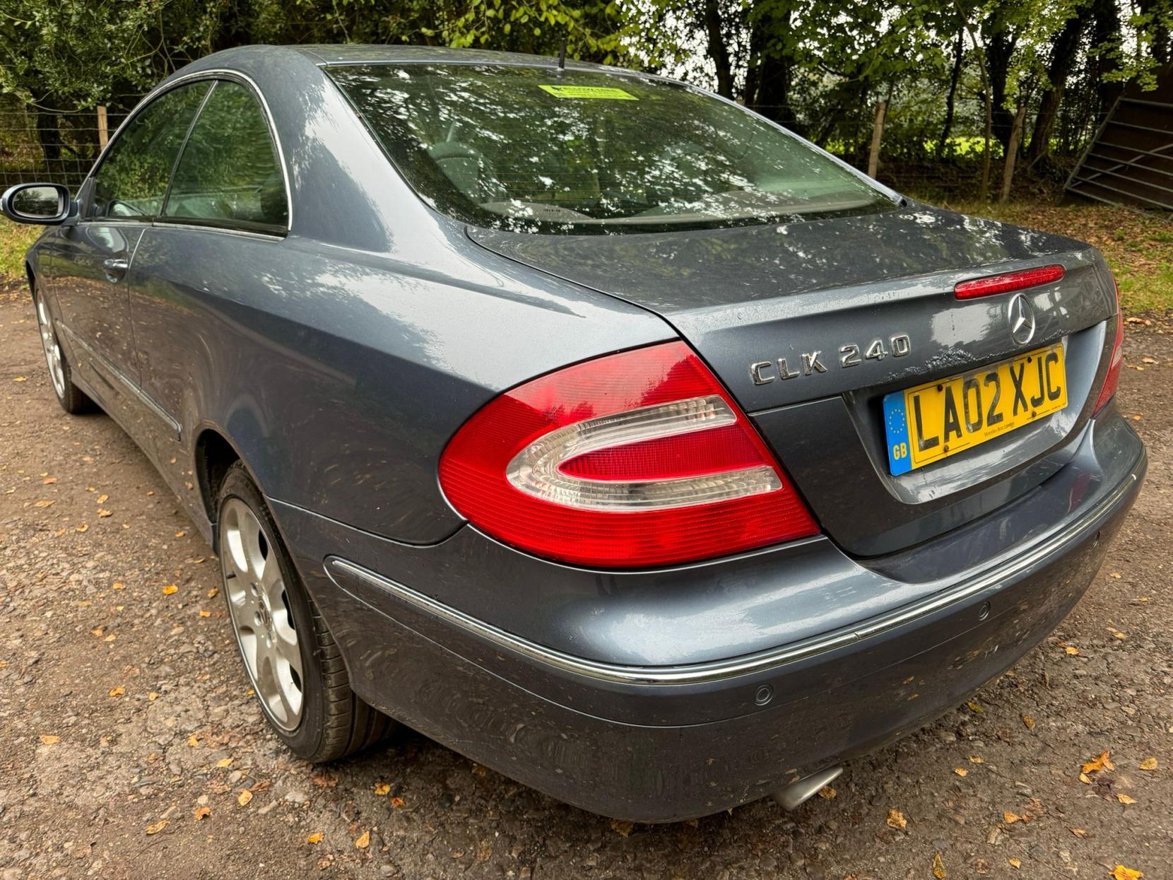 Mercedes-Benz CLK 2.6 CLK240 Elegance Coupe 2dr Petrol Automatic (250 g/km, 170 bhp)