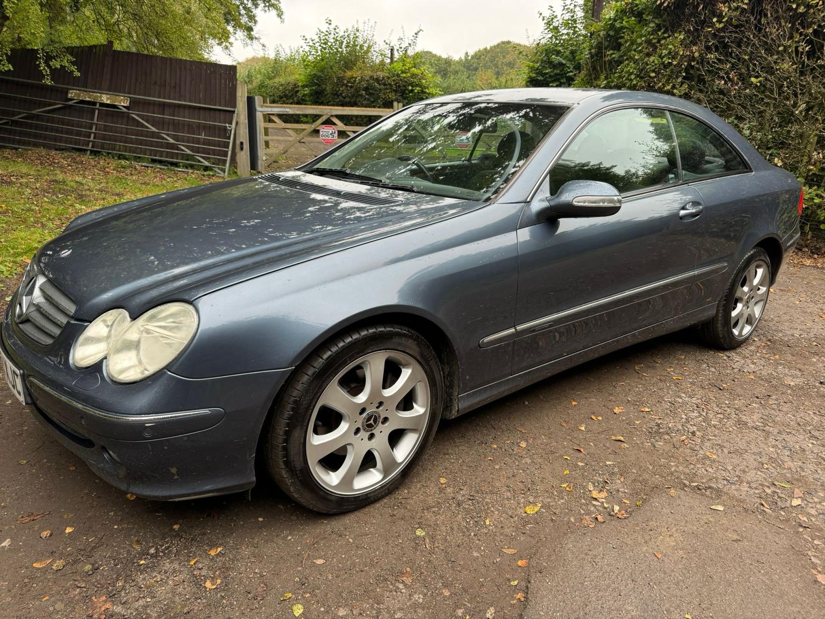 Mercedes-Benz CLK 2.6 CLK240 Elegance Coupe 2dr Petrol Automatic (250 g/km, 170 bhp)