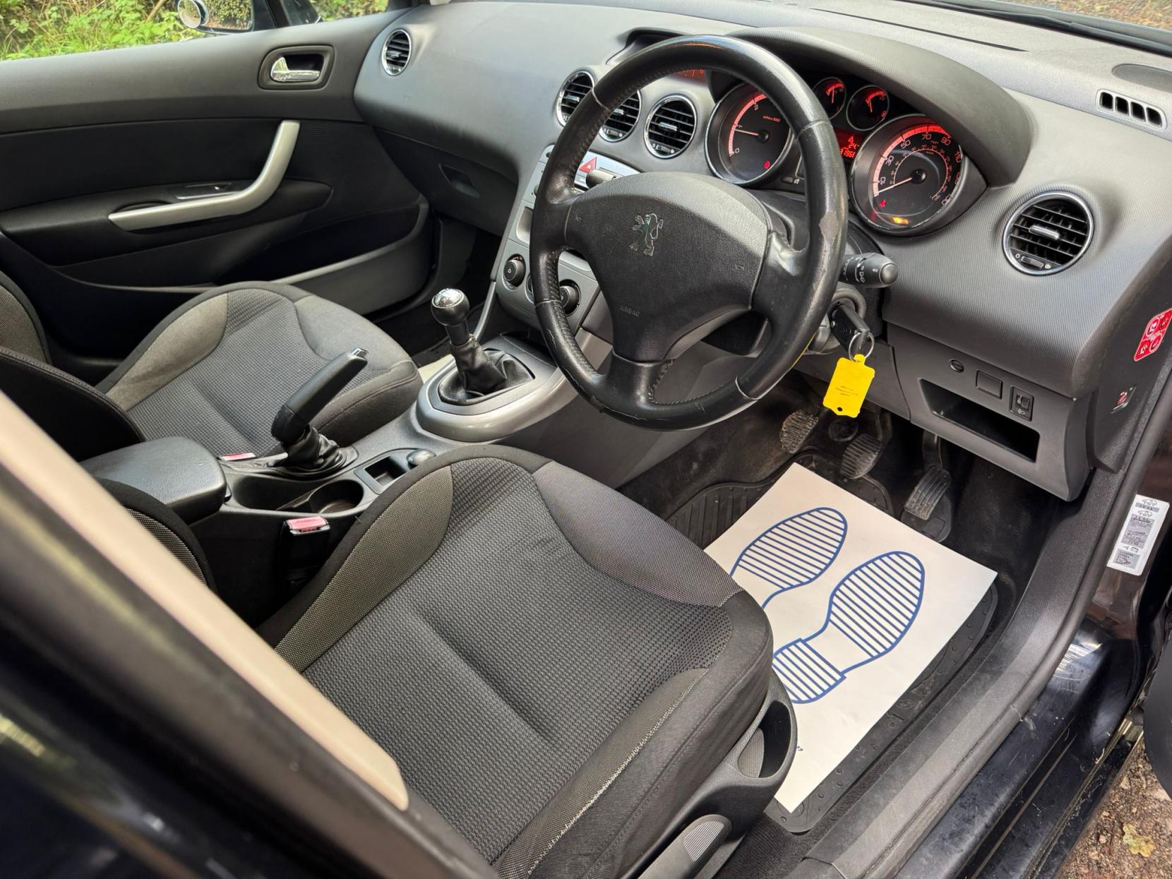 Peugeot 308 1.6 HDi FAP Sport Hatchback 5dr Diesel Manual (134 g/km, 110 bhp)