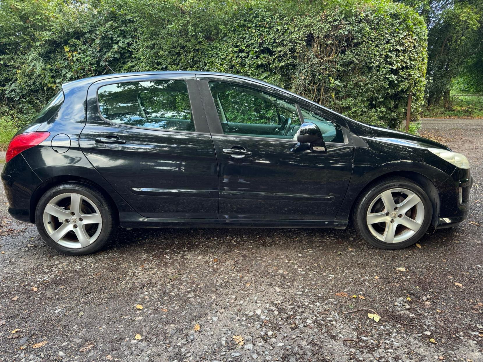 Peugeot 308 1.6 HDi FAP Sport Hatchback 5dr Diesel Manual (134 g/km, 110 bhp)
