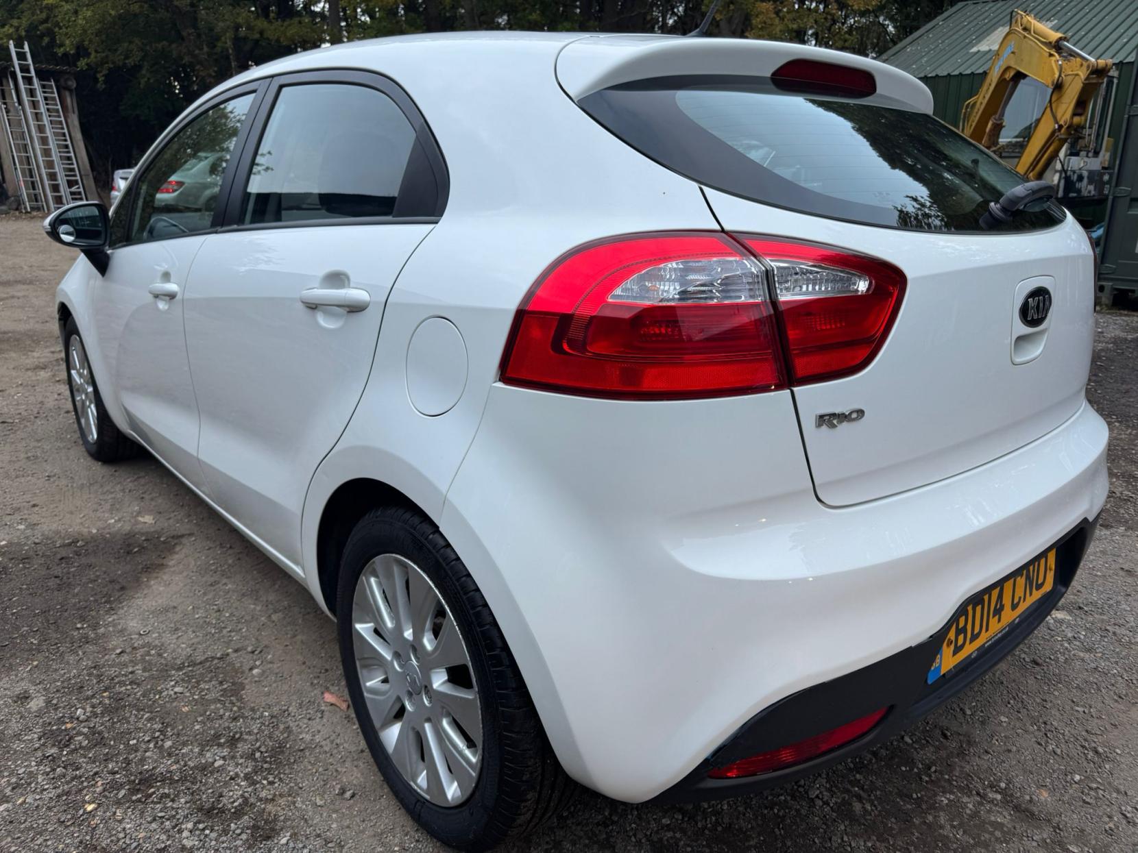 Kia Rio 1.1 CRDi EcoDynamics 2 Hatchback 5dr Diesel Manual Euro 5 (s/s) (74 bhp)