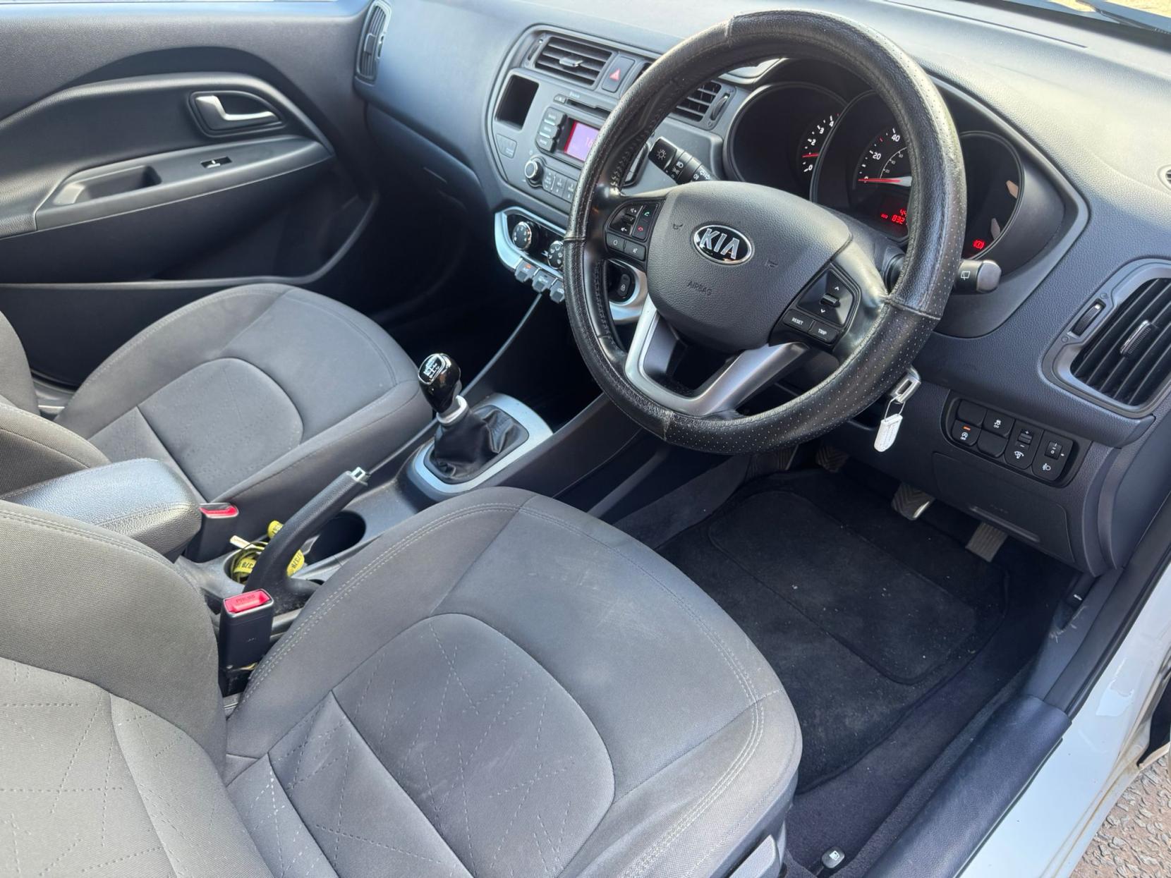 Kia Rio 1.1 CRDi EcoDynamics 2 Hatchback 5dr Diesel Manual Euro 5 (s/s) (74 bhp)