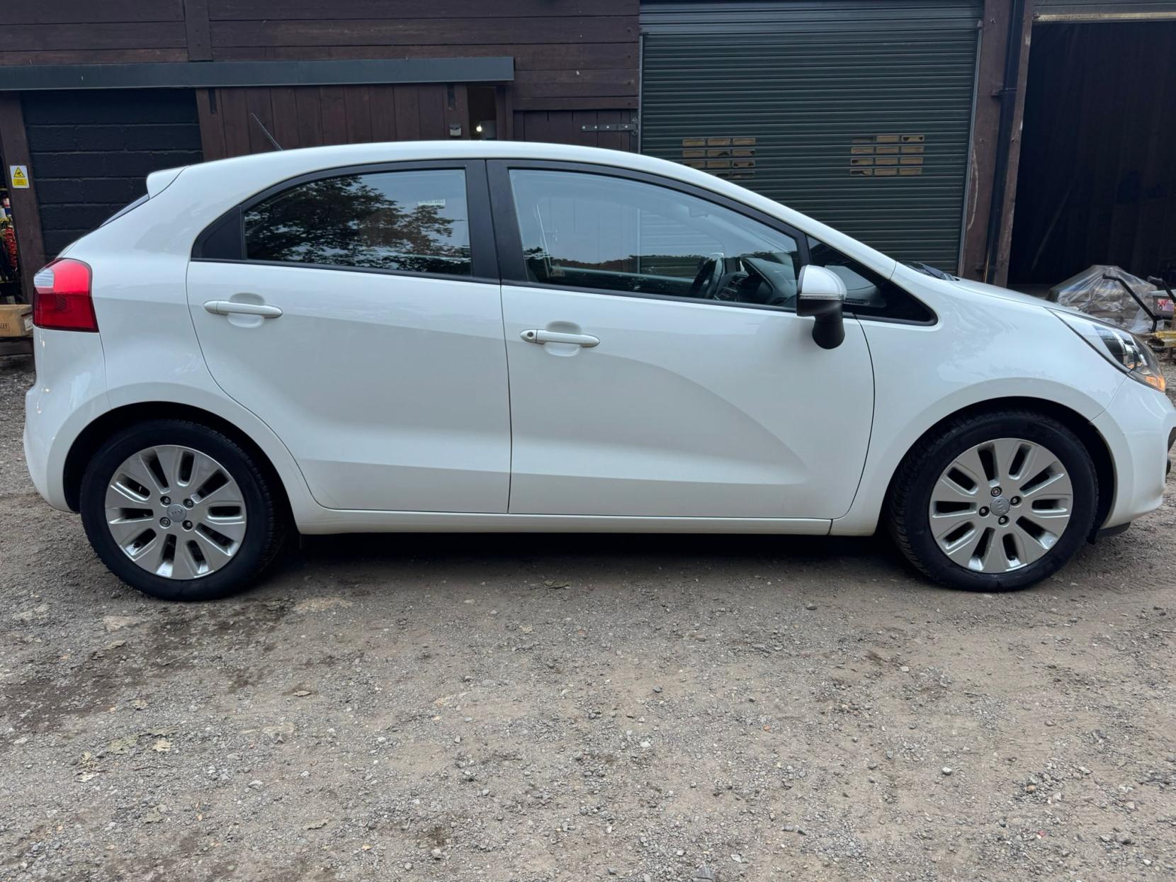 Kia Rio 1.1 CRDi EcoDynamics 2 Hatchback 5dr Diesel Manual Euro 5 (s/s) (74 bhp)