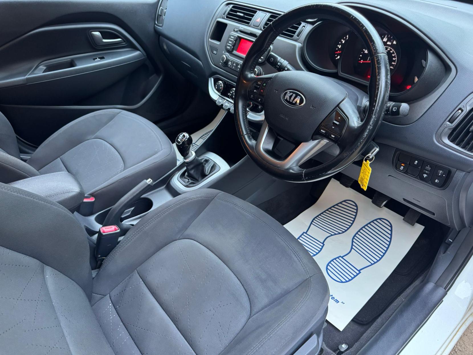 Kia Rio 1.1 CRDi EcoDynamics 2 Hatchback 5dr Diesel Manual Euro 5 (s/s) (74 bhp)