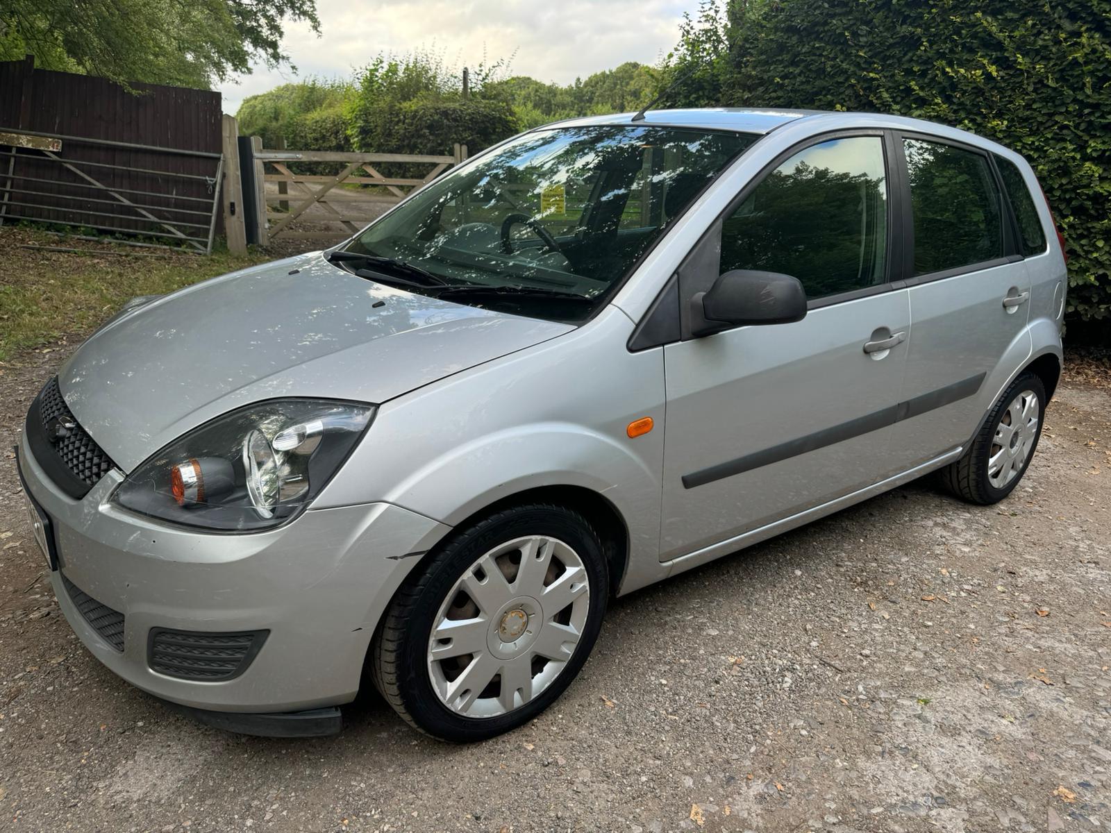 Ford Fiesta 1.6 Style Climate Hatchback 5dr Petrol Automatic (176 g/km, 99 bhp)