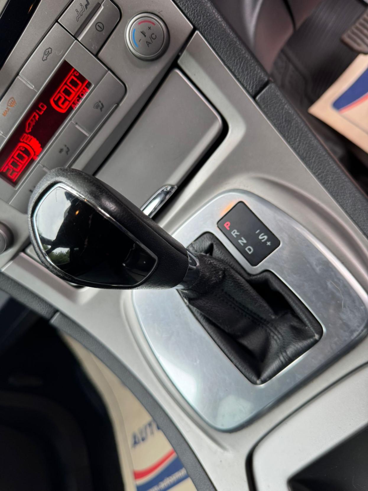 Ford Galaxy 2.0 TDCi Ghia MPV 5dr Diesel Automatic (196 g/km, 138 bhp)