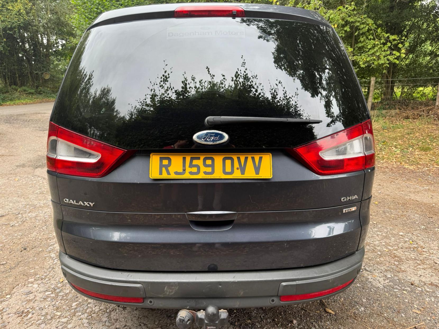 Ford Galaxy 2.0 TDCi Ghia MPV 5dr Diesel Automatic (196 g/km, 138 bhp)