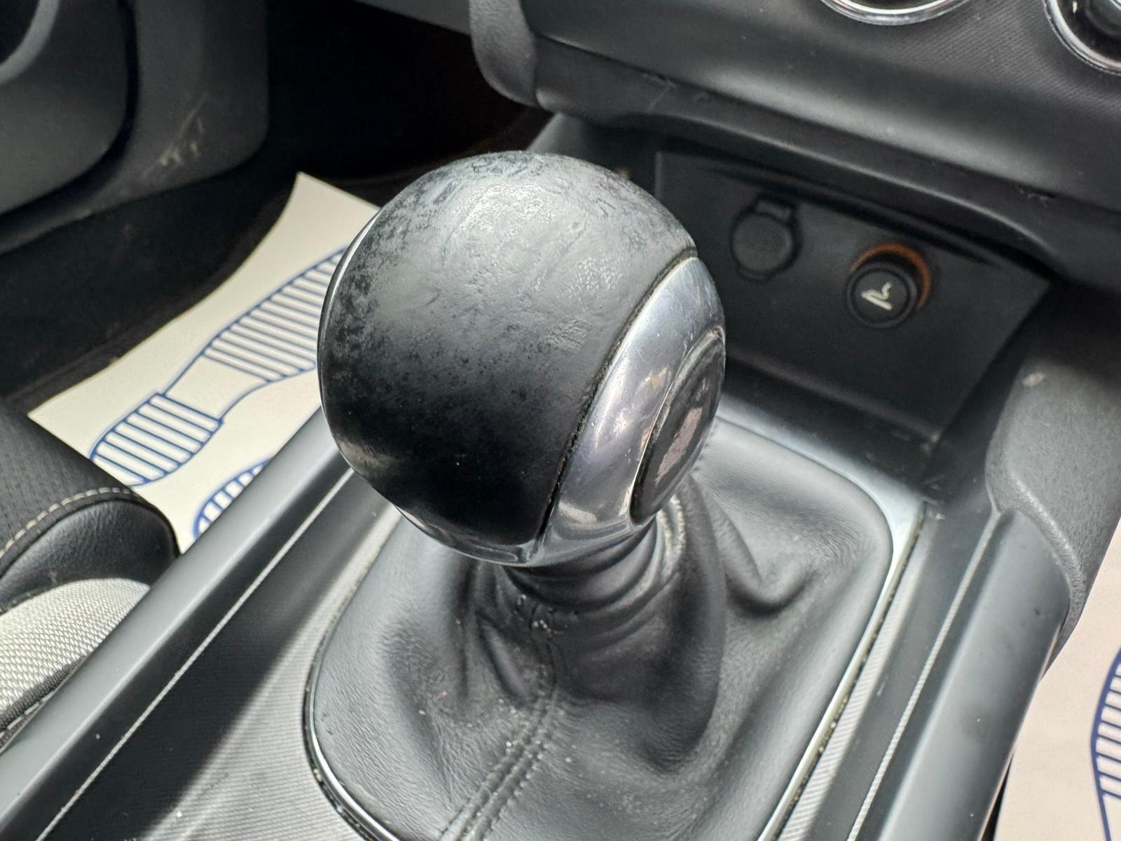 Citroen DS4 1.6 HDi DStyle Hatchback 5dr Diesel Manual Euro 5 (110 ps)