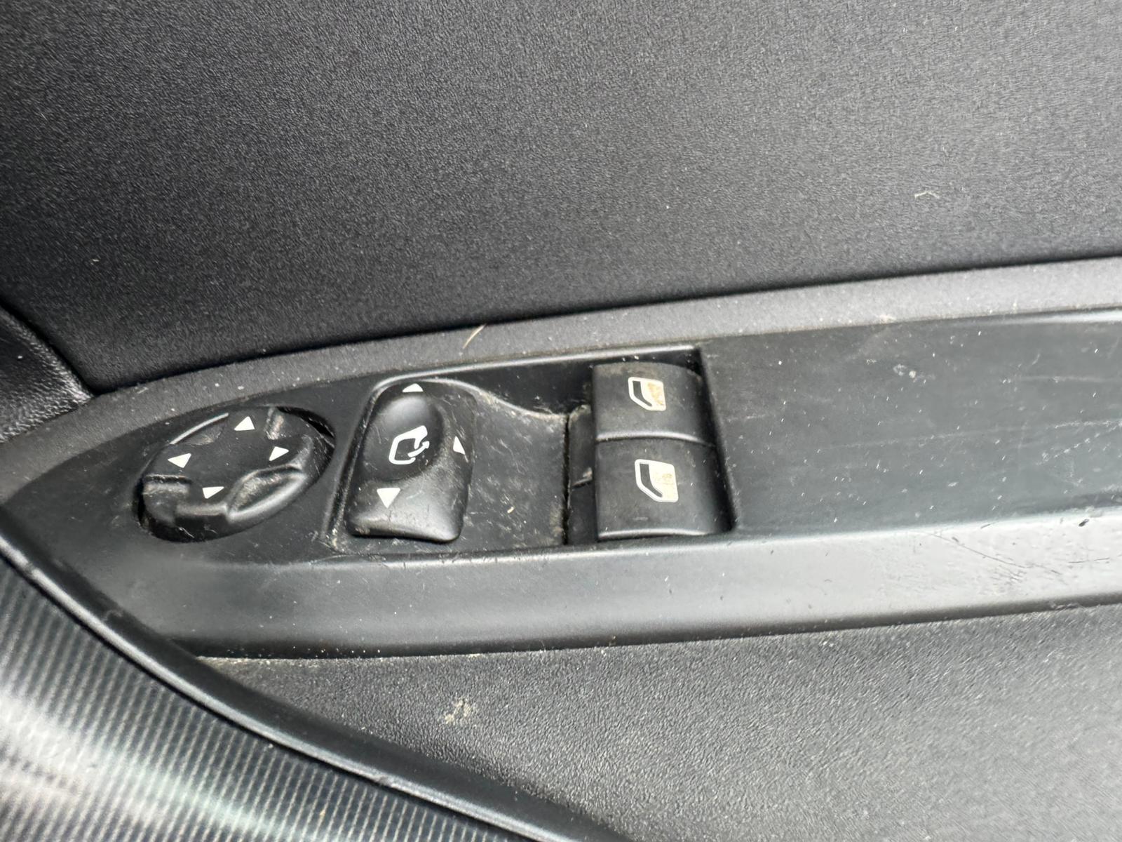 Citroen DS4 1.6 HDi DStyle Hatchback 5dr Diesel Manual Euro 5 (110 ps)