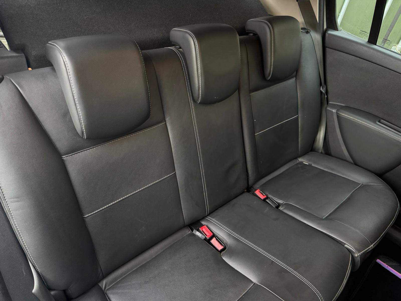 Renault Clio 1.6 VVT Initiale TomTom Hatchback 5dr Petrol Auto Euro 4 (111 ps)