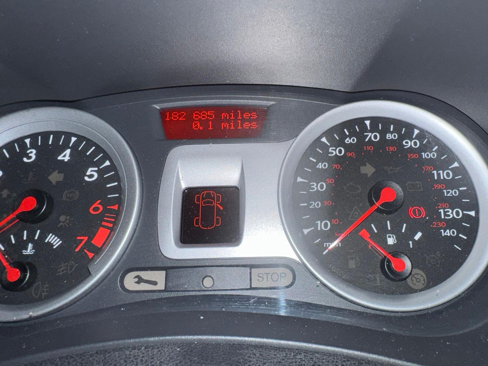 Renault Clio 1.6 VVT Initiale TomTom Hatchback 5dr Petrol Auto Euro 4 (111 ps)